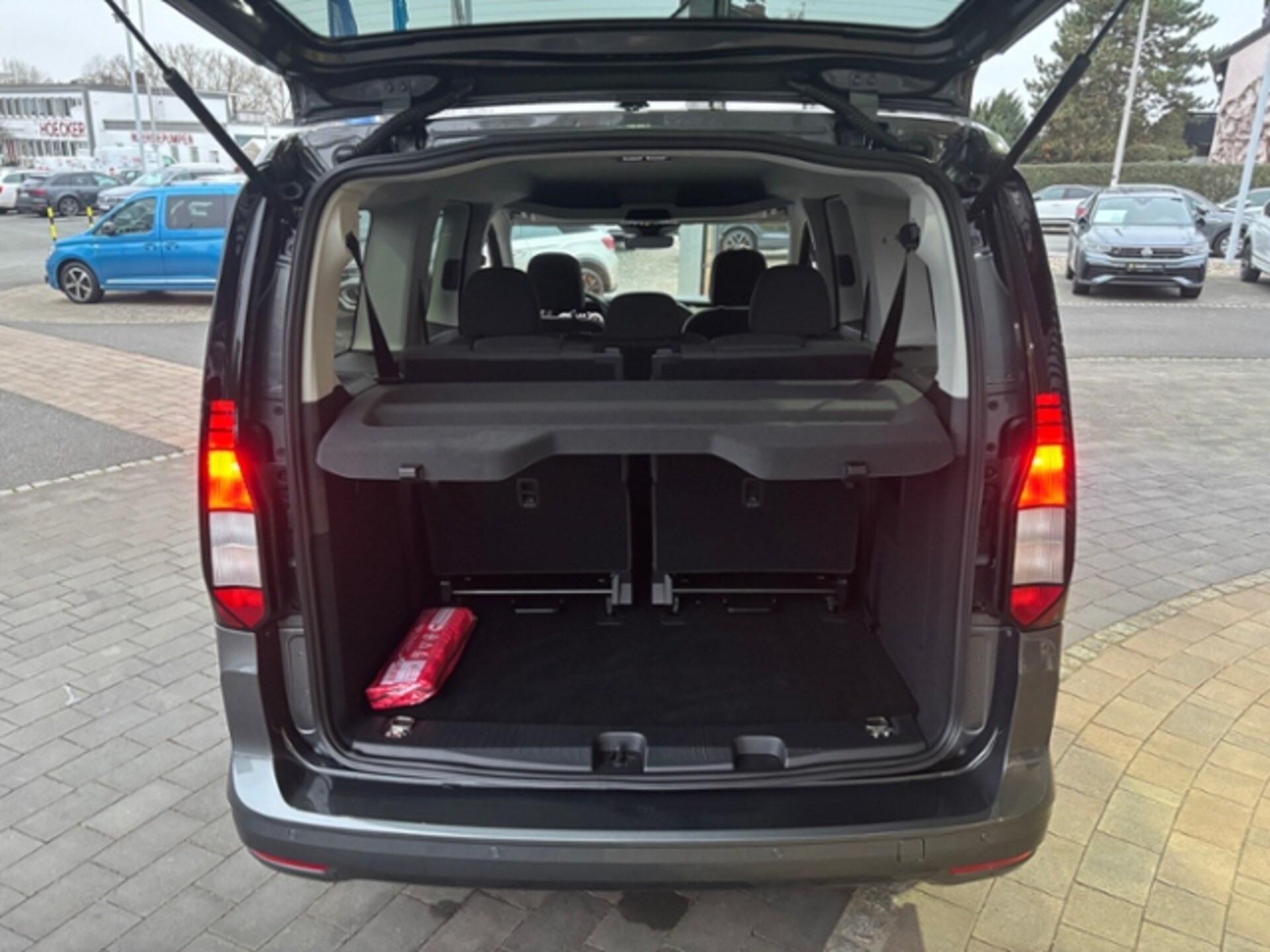 Volkswagen Caddy Maxi Basis-Modell
