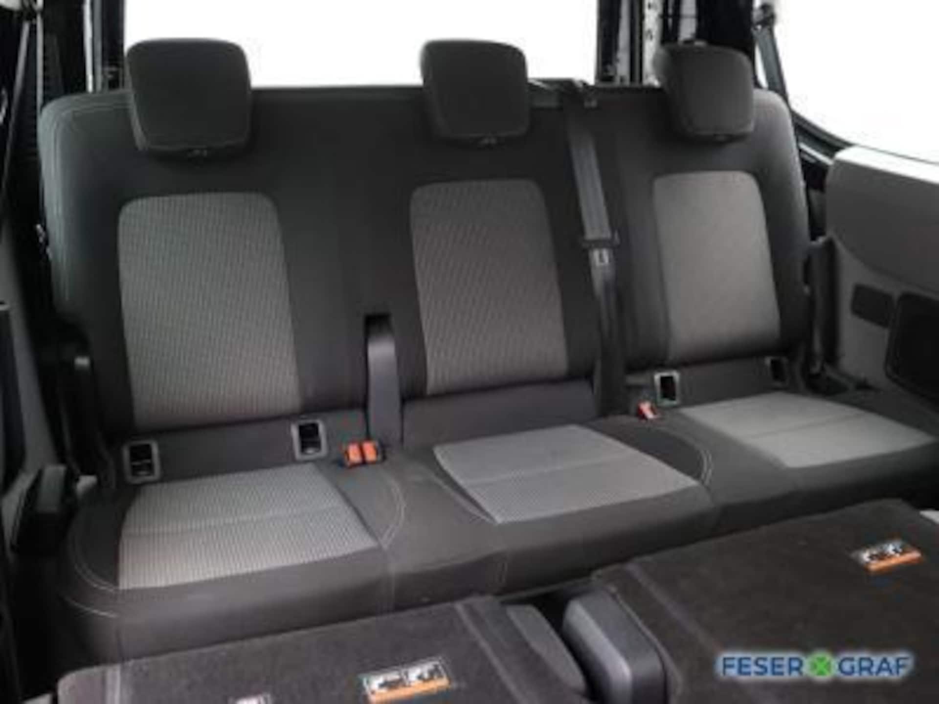 Volkswagen Transporter Kombi kurzer Radstand