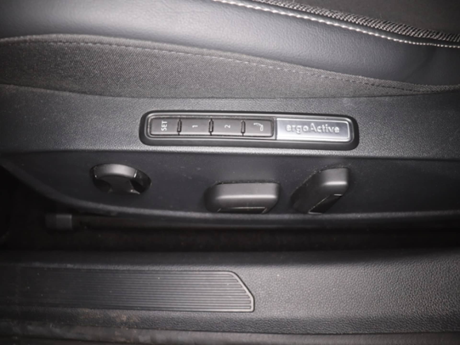 Volkswagen Golf Style