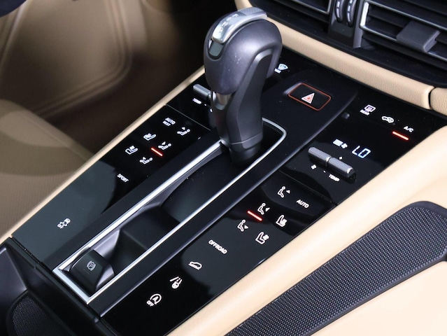 2026 Porsche Macan T - Photo 21