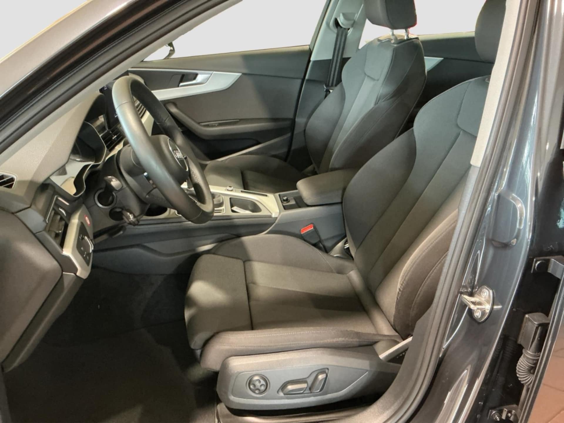 Audi A4 Limousine Advanced