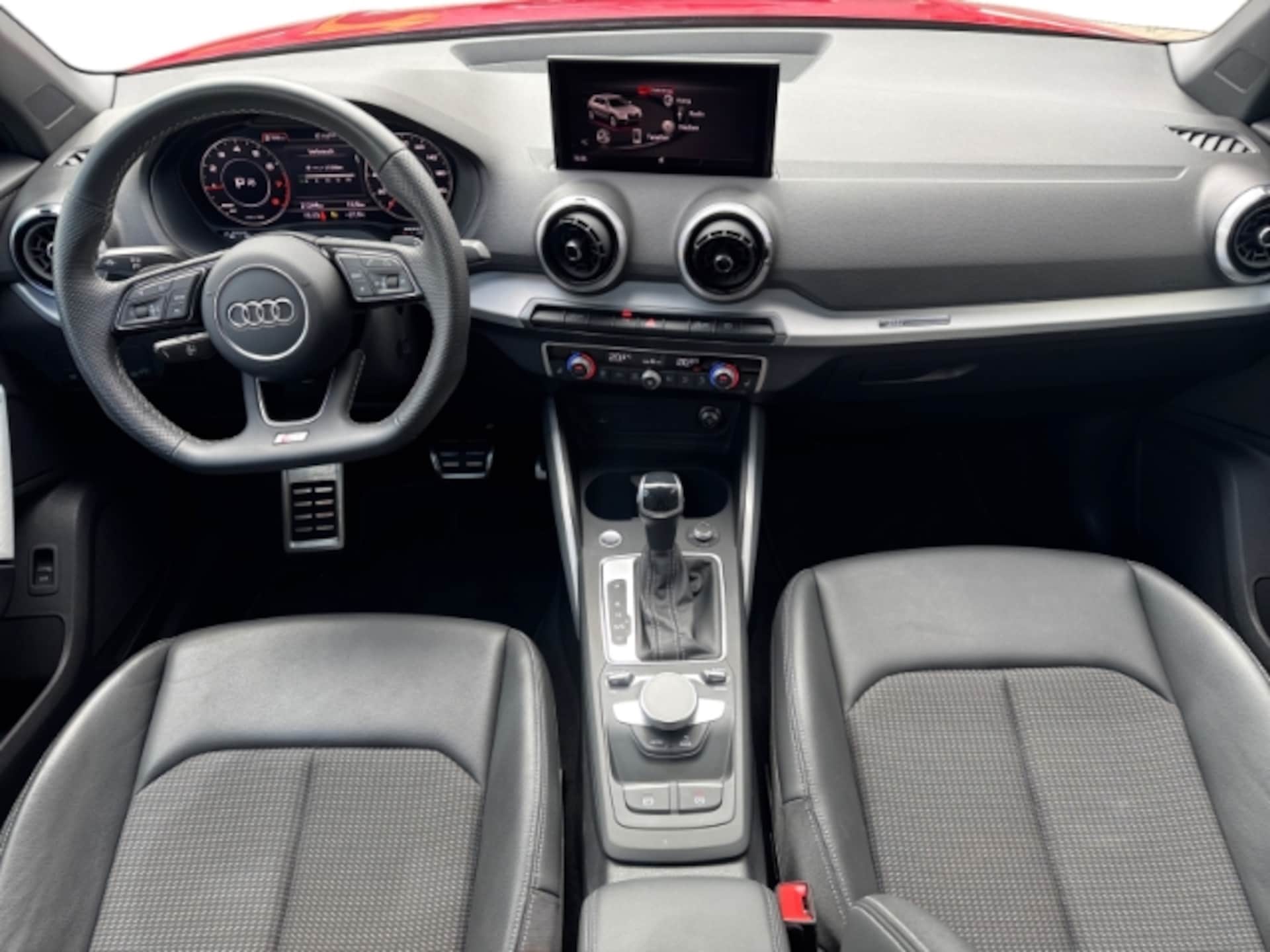 Audi Q2 S line