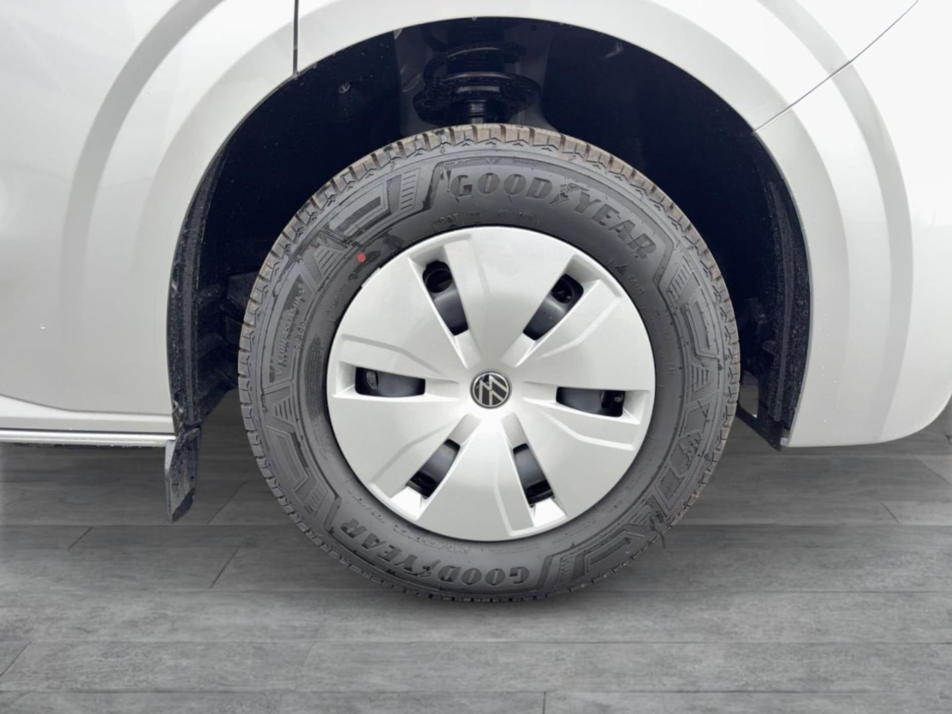 Volkswagen Transporter Kombi langer Radstand