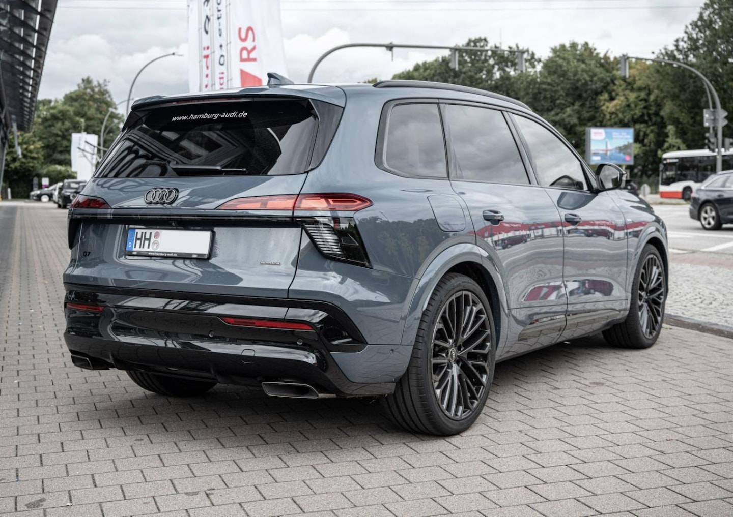 Bild über Audi Q7 SUV TDI quattro 220 kW tiptronic - für weitere Informationen kontaktieren Sie den Audi Partner