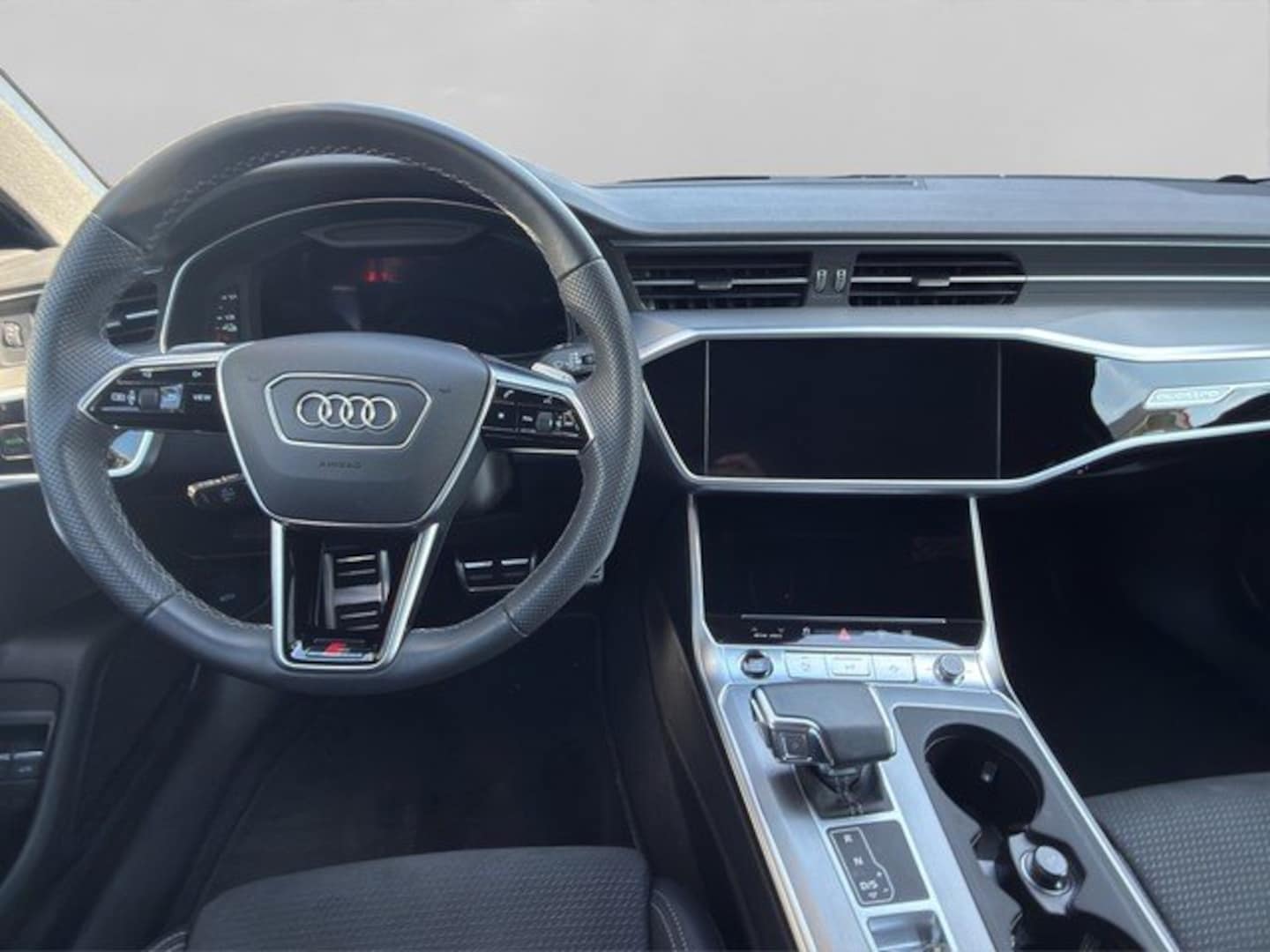 Bild über Audi A6 Avant TFSI e S line 55 TFSI e quattro S tronic - für weitere Informationen kontaktieren Sie den Audi Partner