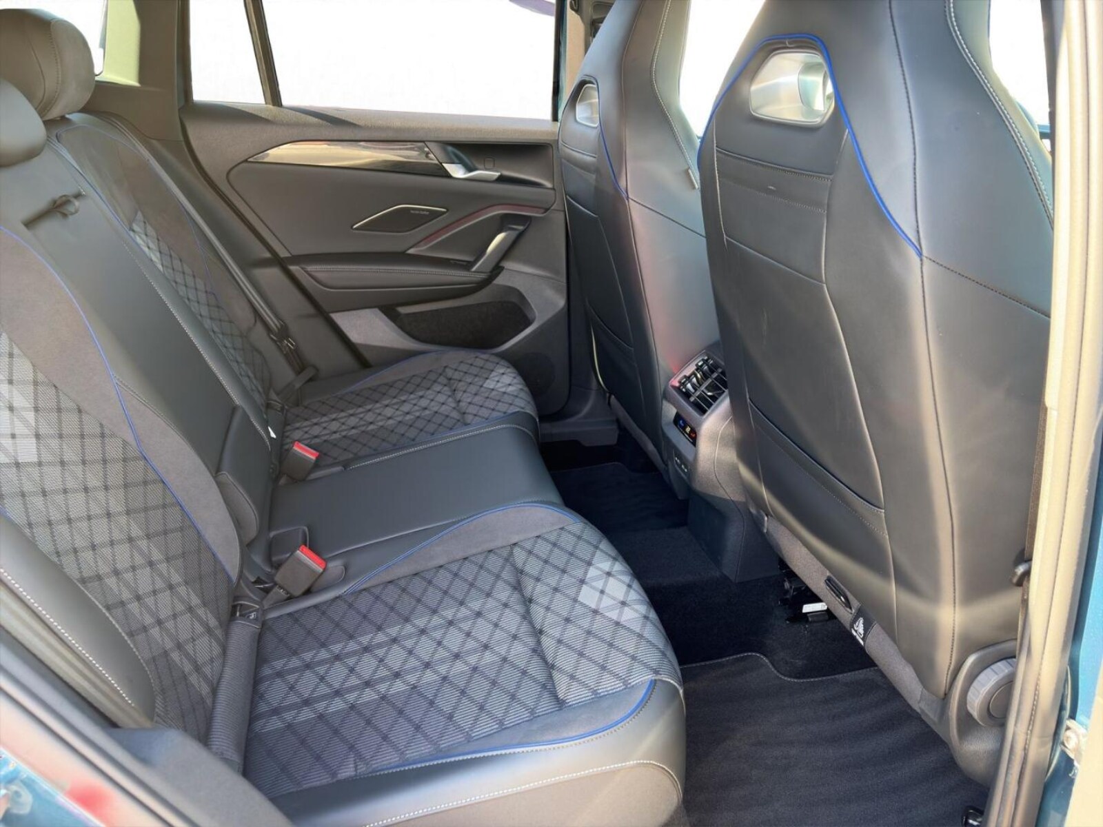 Volkswagen Tiguan – Bild 18