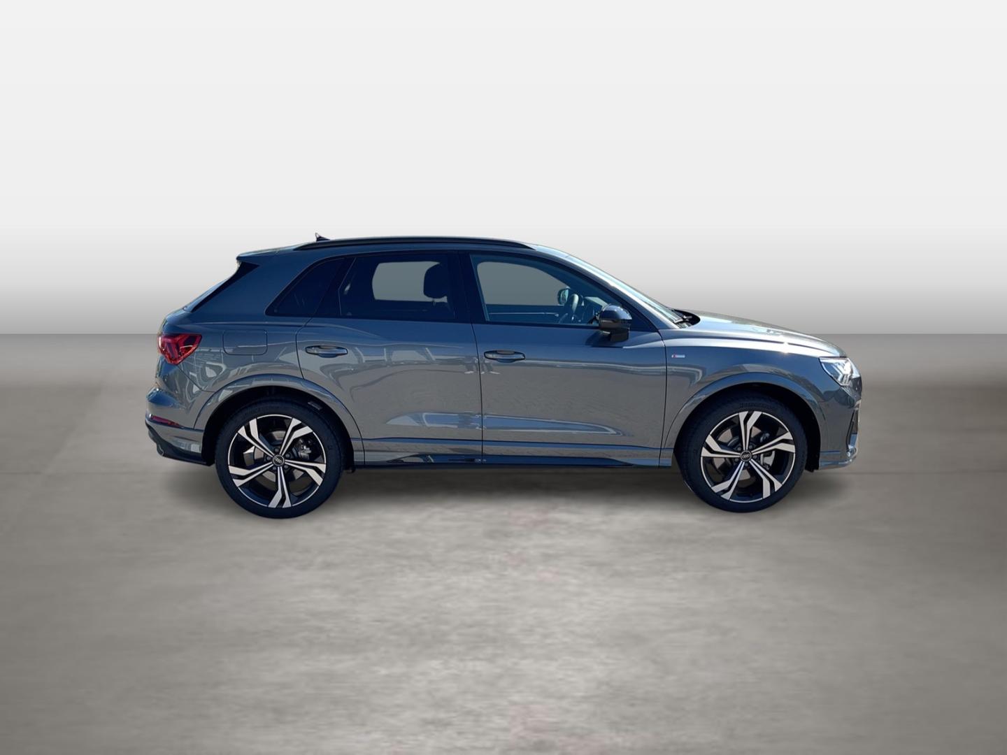 Image about Audi Q3 S line 45 TFSI quattro S tronic