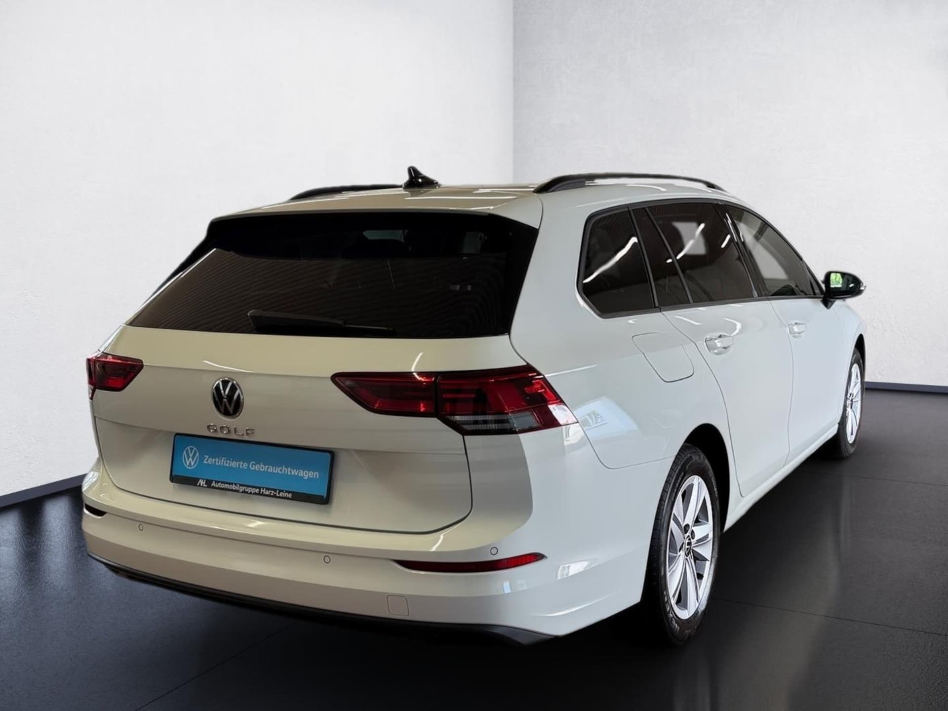 Volkswagen Golf Variant Life