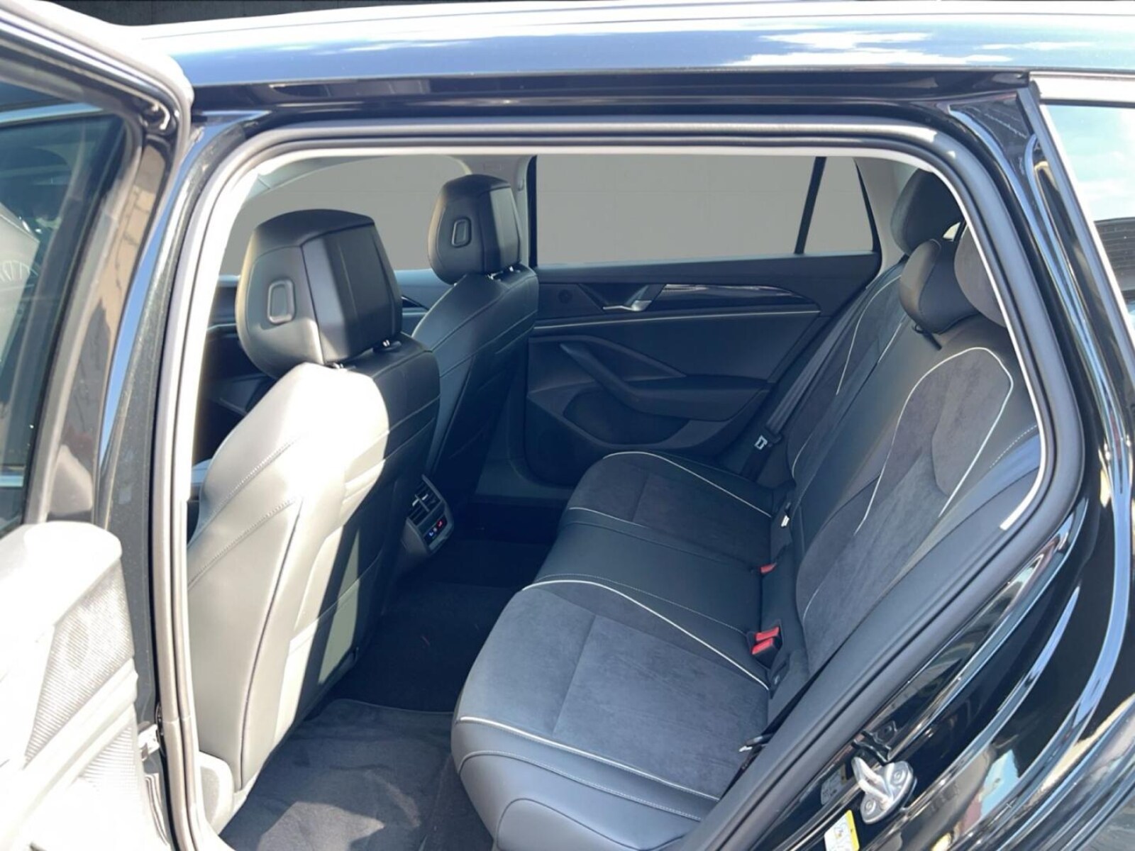 Volkswagen Passat – Bild 12