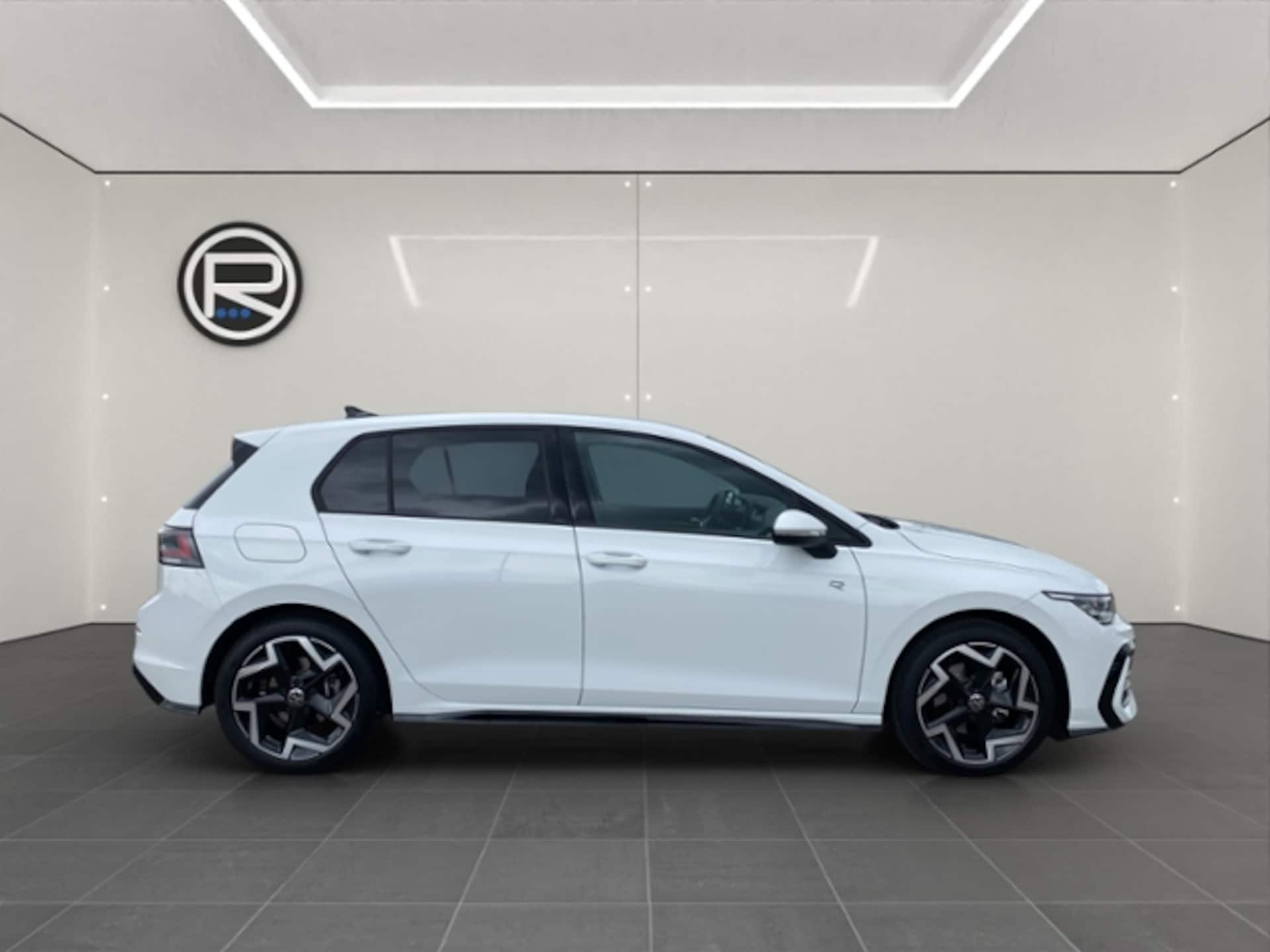 Volkswagen Golf R-Line