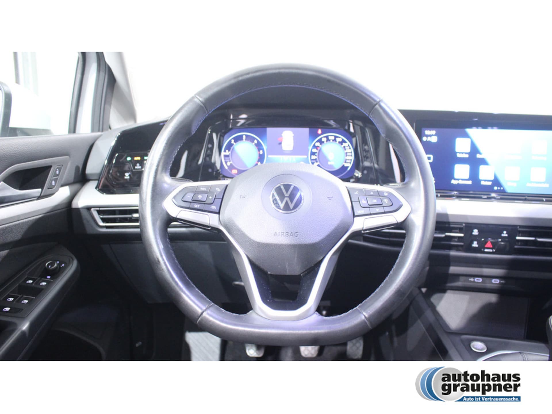Volkswagen Golf Variant Life