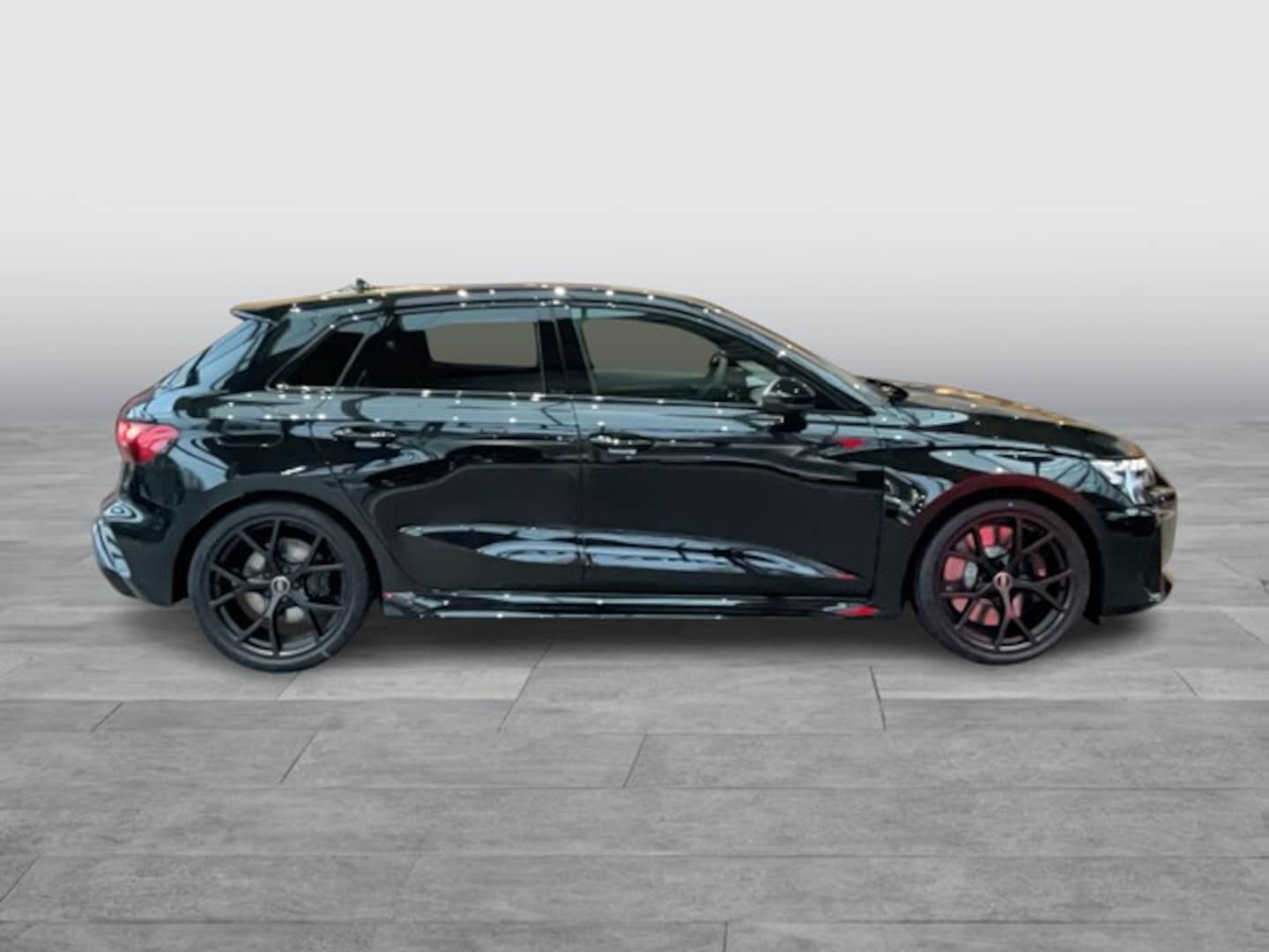 Bild über Audi RS 3 Sportback TFSI quattro 294 kW S tronic - für weitere Informationen kontaktieren Sie den Audi Partner