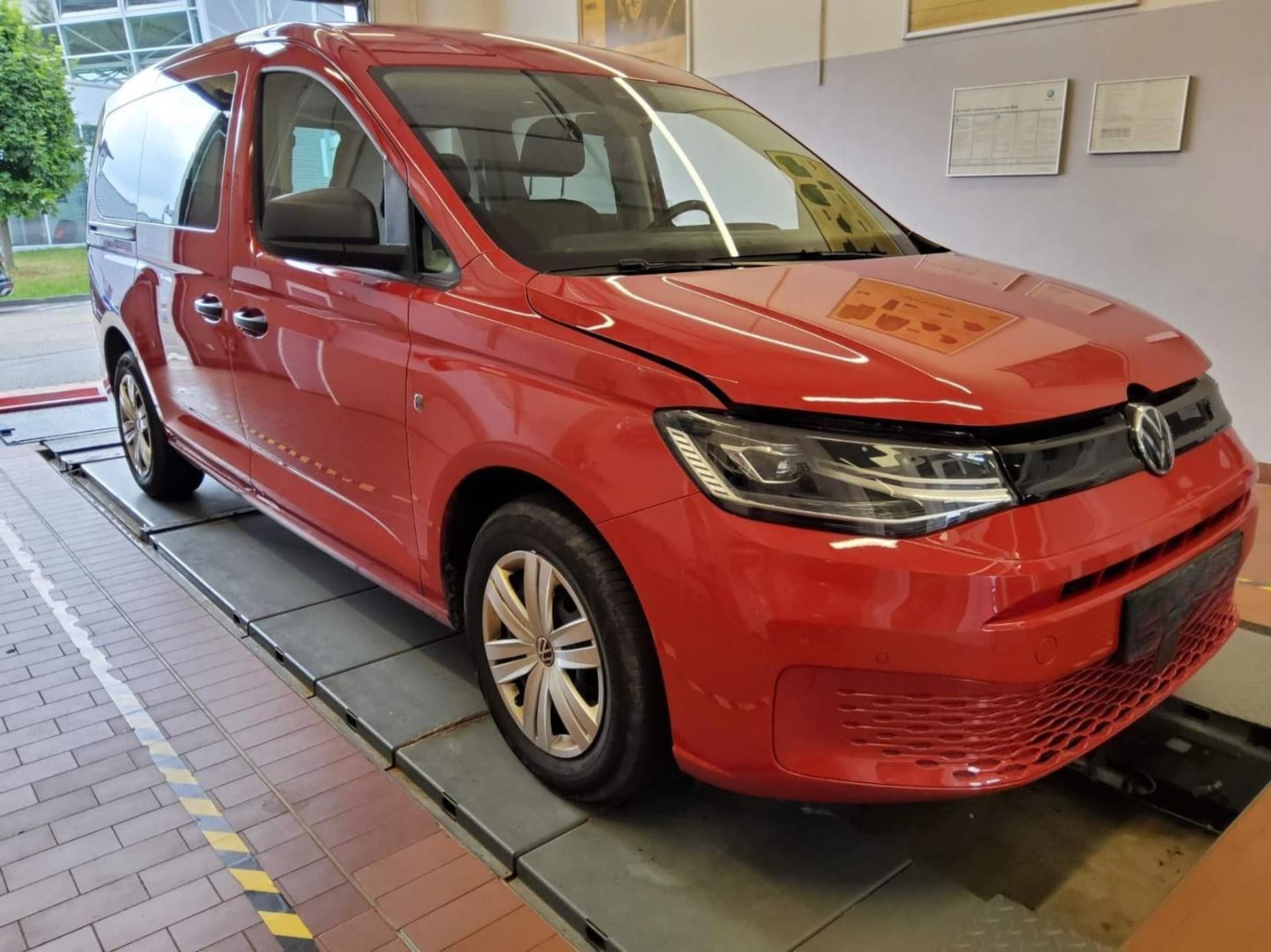 Volkswagen Caddy Maxi Kombi Basis-Modell