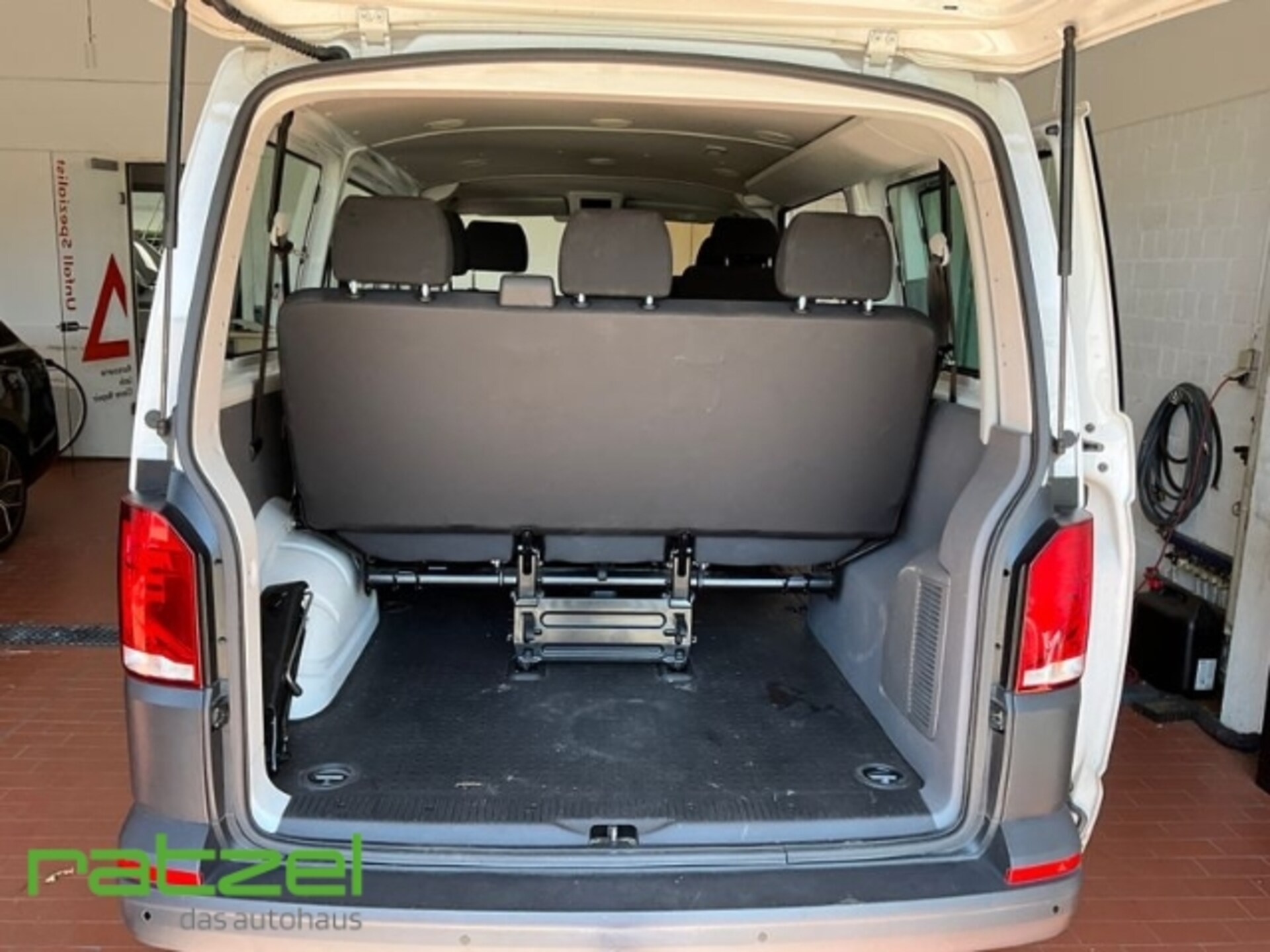 Volkswagen T6.1 Transporter Kombi kurzer Radstand