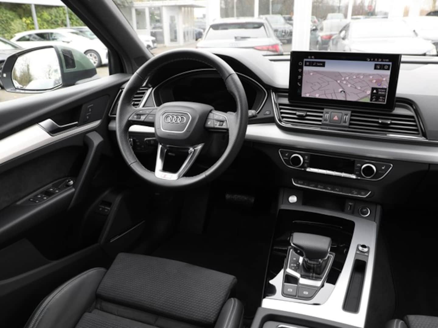 Bild über Audi Q5 TFSI e advanced 50 TFSI e quattro S tronic - für weitere Informationen kontaktieren Sie den Audi Partner