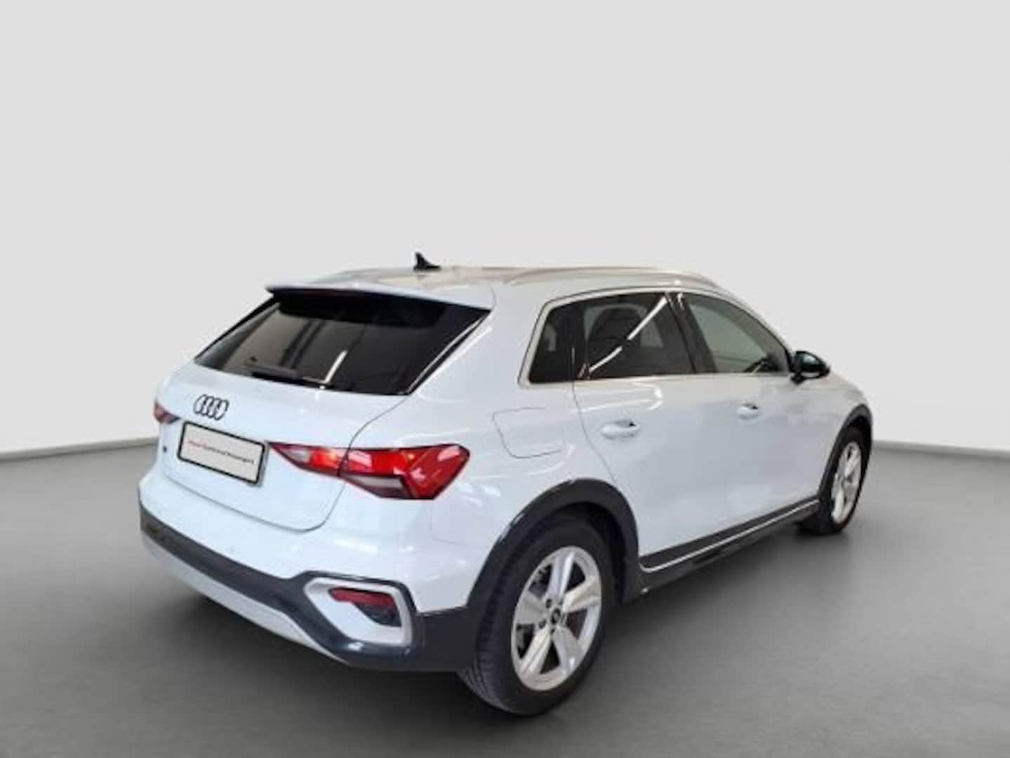 Bild über Audi A3 allstreet 35 TFSI S tronic - für weitere Informationen kontaktieren Sie den Audi Partner