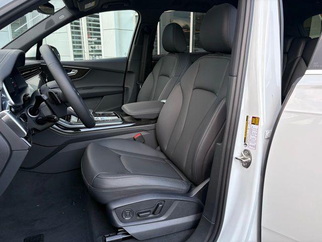 2025 Audi Q7 Premium Plus - Photo 10