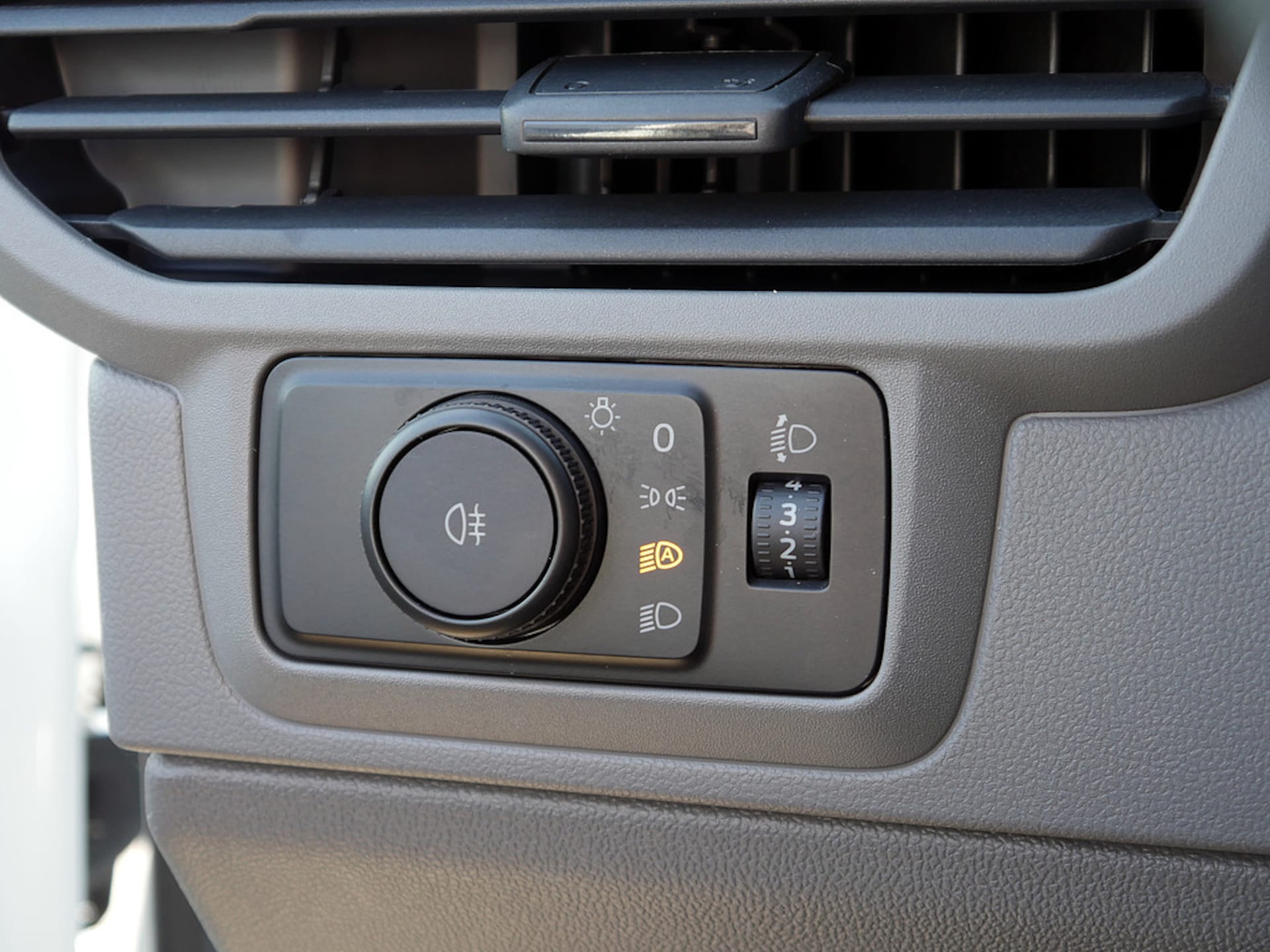 Volkswagen Transporter Kasten langer Radstand