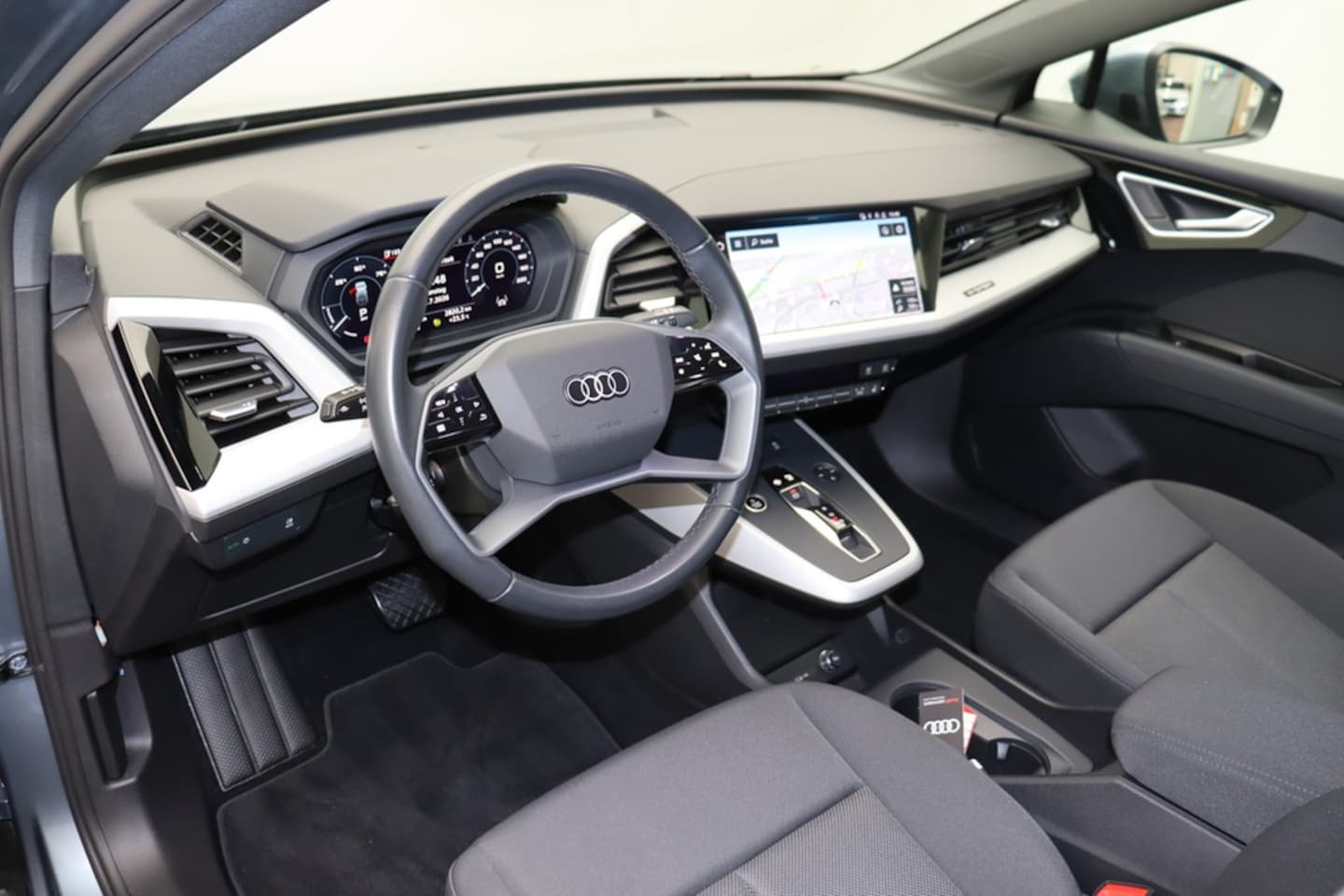 Bild über Audi Q4 e-tron 40 e-tron - für weitere Informationen kontaktieren Sie den Audi Partner