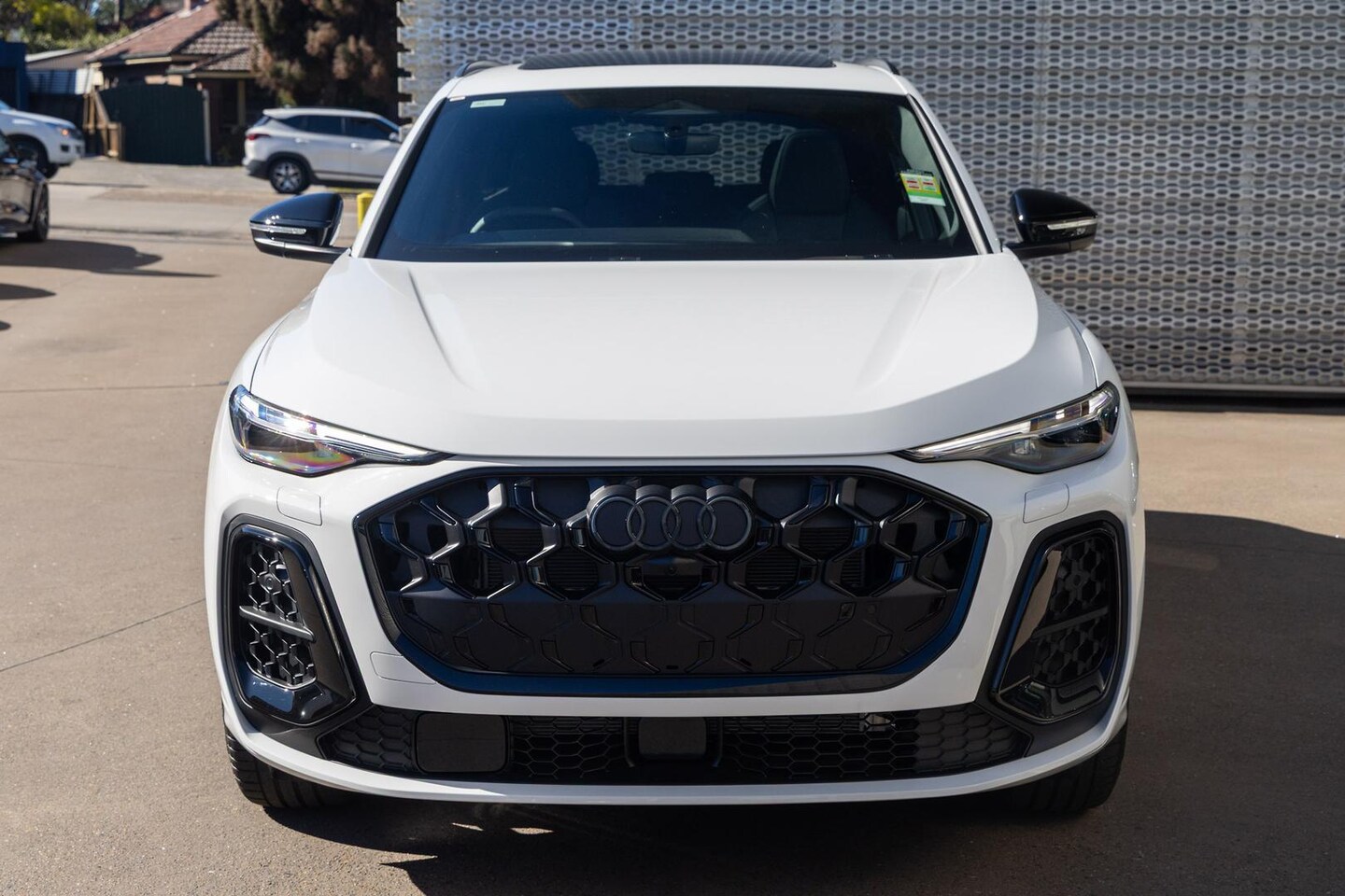 Image about Audi Q5 SUV e-hybrid quattro S tronic