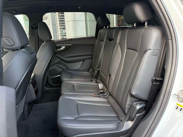 2025 Audi Q7 Premium Plus - Photo 11