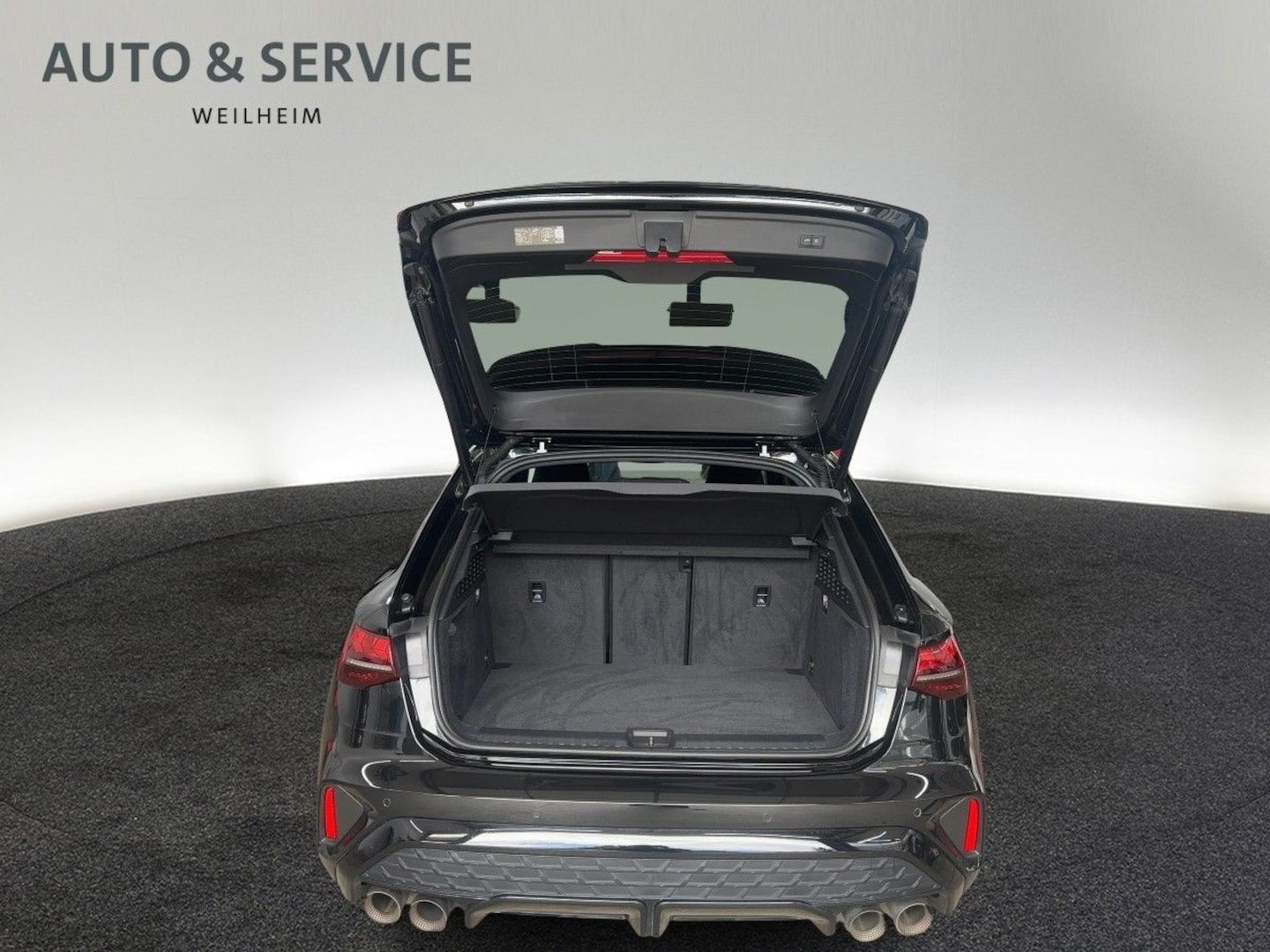 Bild über Audi S3 Sportback TFSI quattro S tronic - für weitere Informationen kontaktieren Sie den Audi Partner