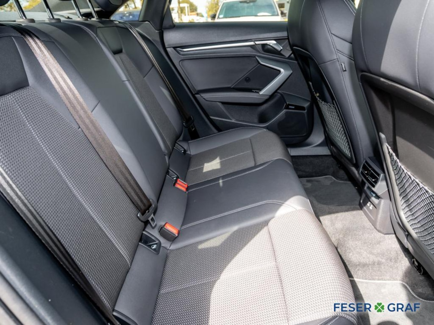 Bild über Audi S3 Limousine TFSI quattro S tronic - für weitere Informationen kontaktieren Sie den Audi Partner