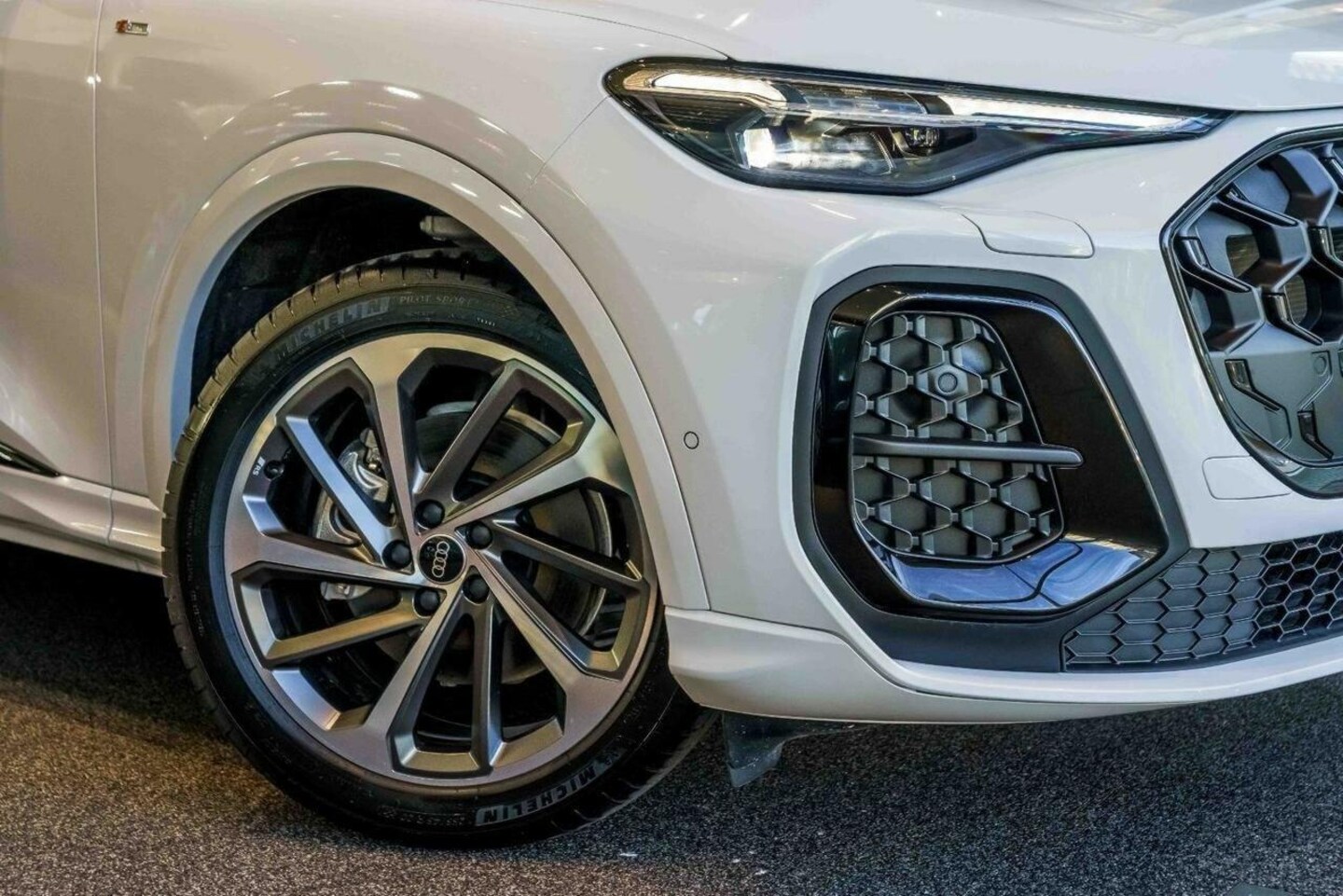 Image about Audi Q5 SUV TFSI 150 kW