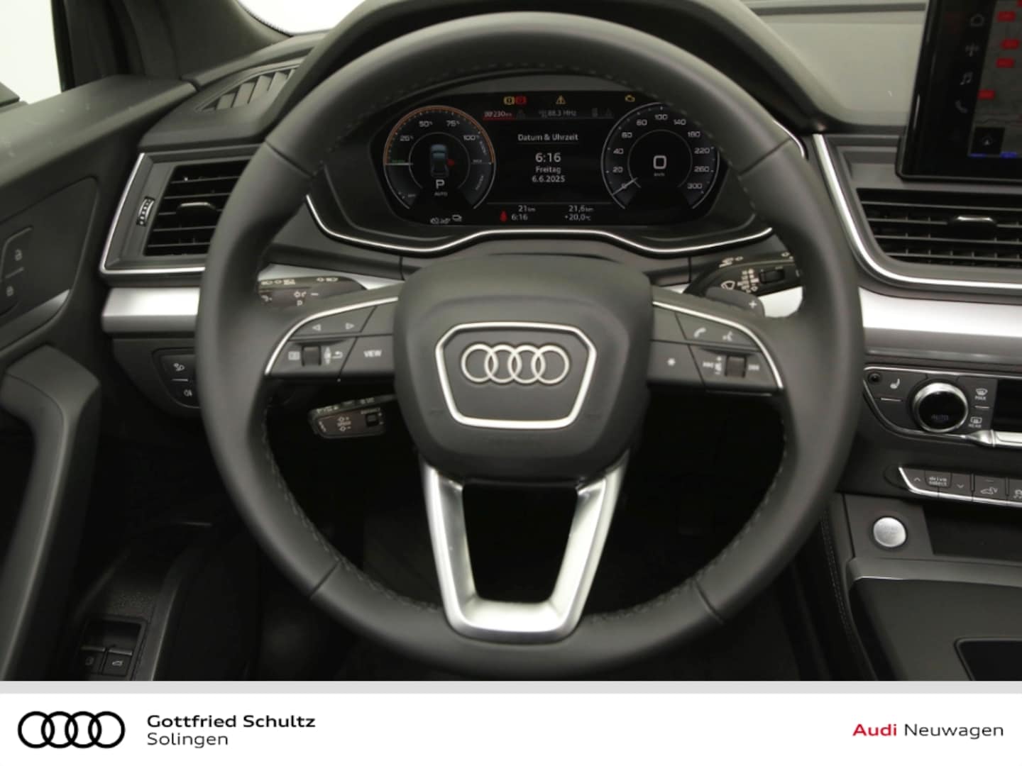 Bild über Audi Q5 Sportback TFSI e S line business 50 TFSI e quattro S tronic - für weitere Informationen kontaktieren Sie den Audi Partner