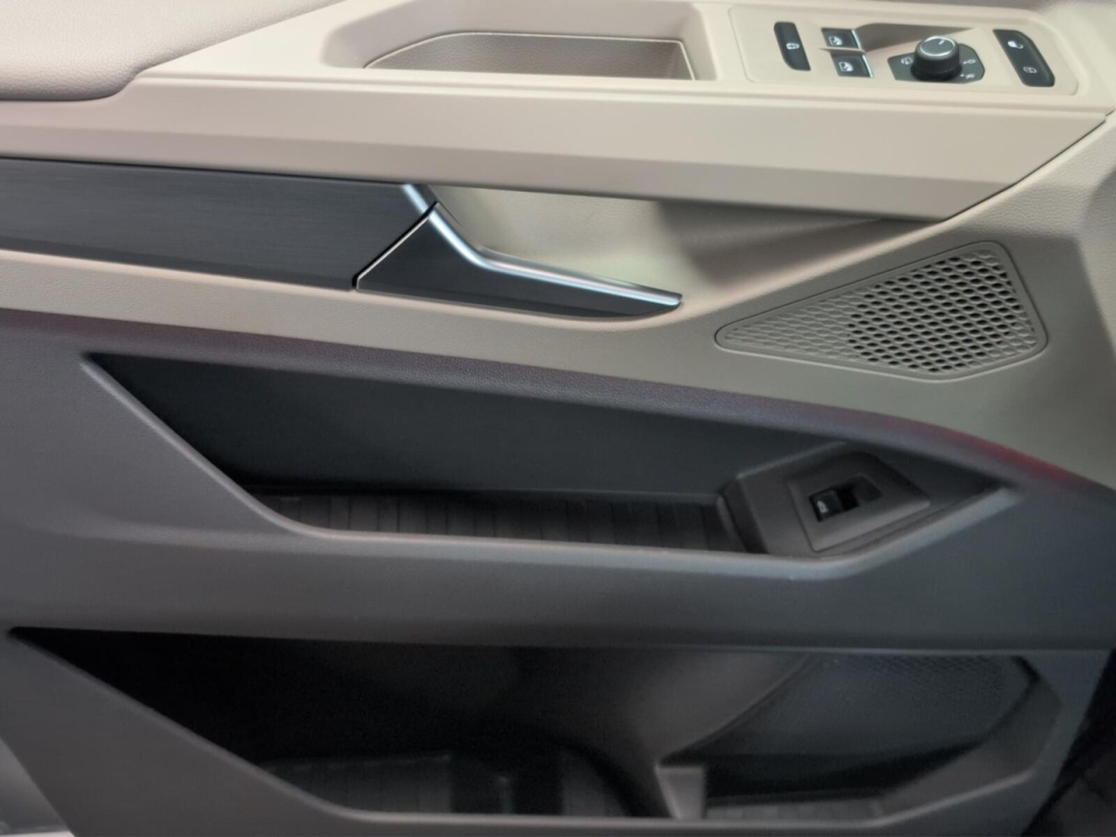 Volkswagen Multivan Langversion – Bild 12
