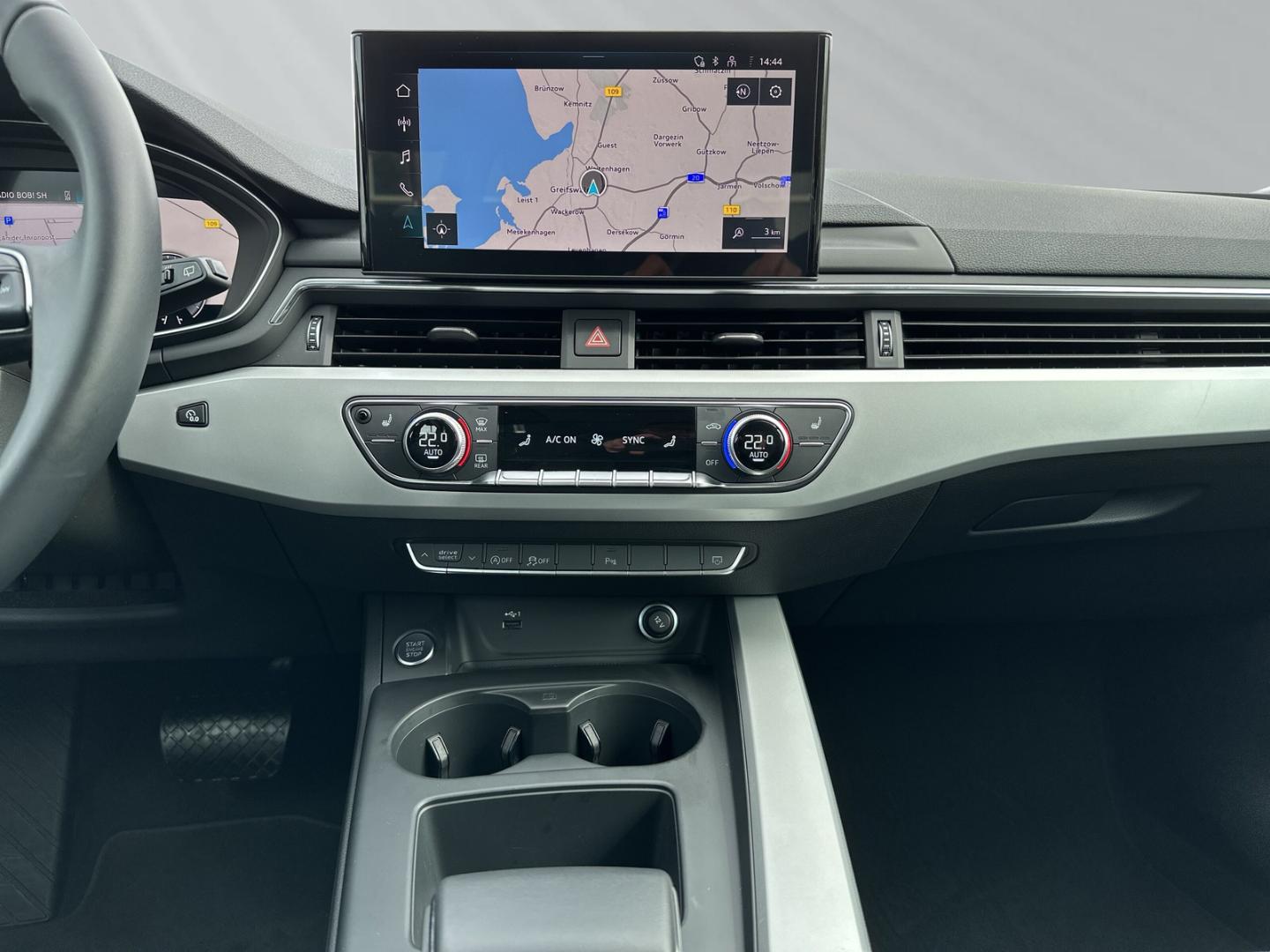 Image about Audi A4 Avant S line 40 TFSI S tronic