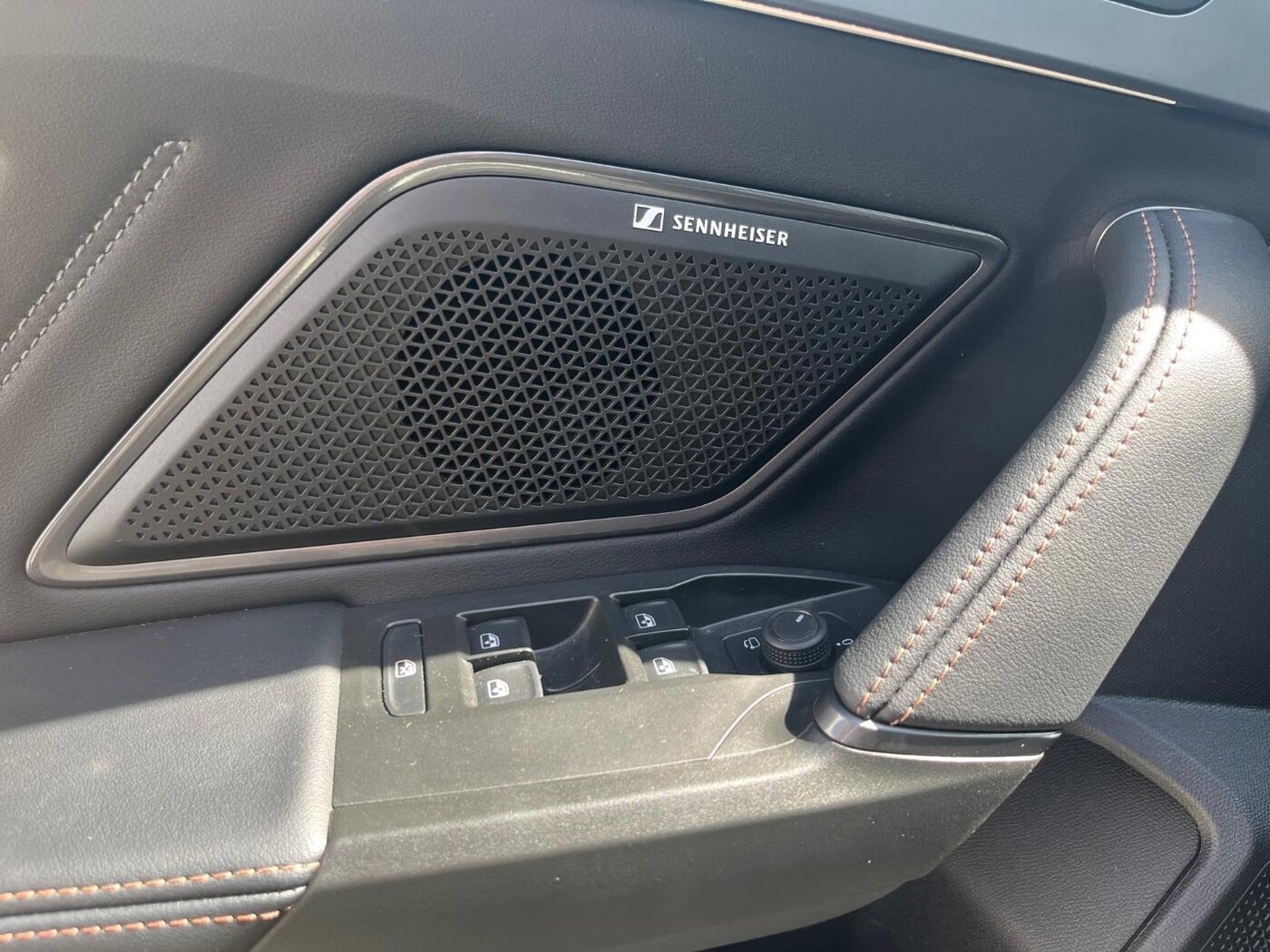 CUPRA Leon León 1.5 eTSI DSG 110 kW (150 CV) — photo 11