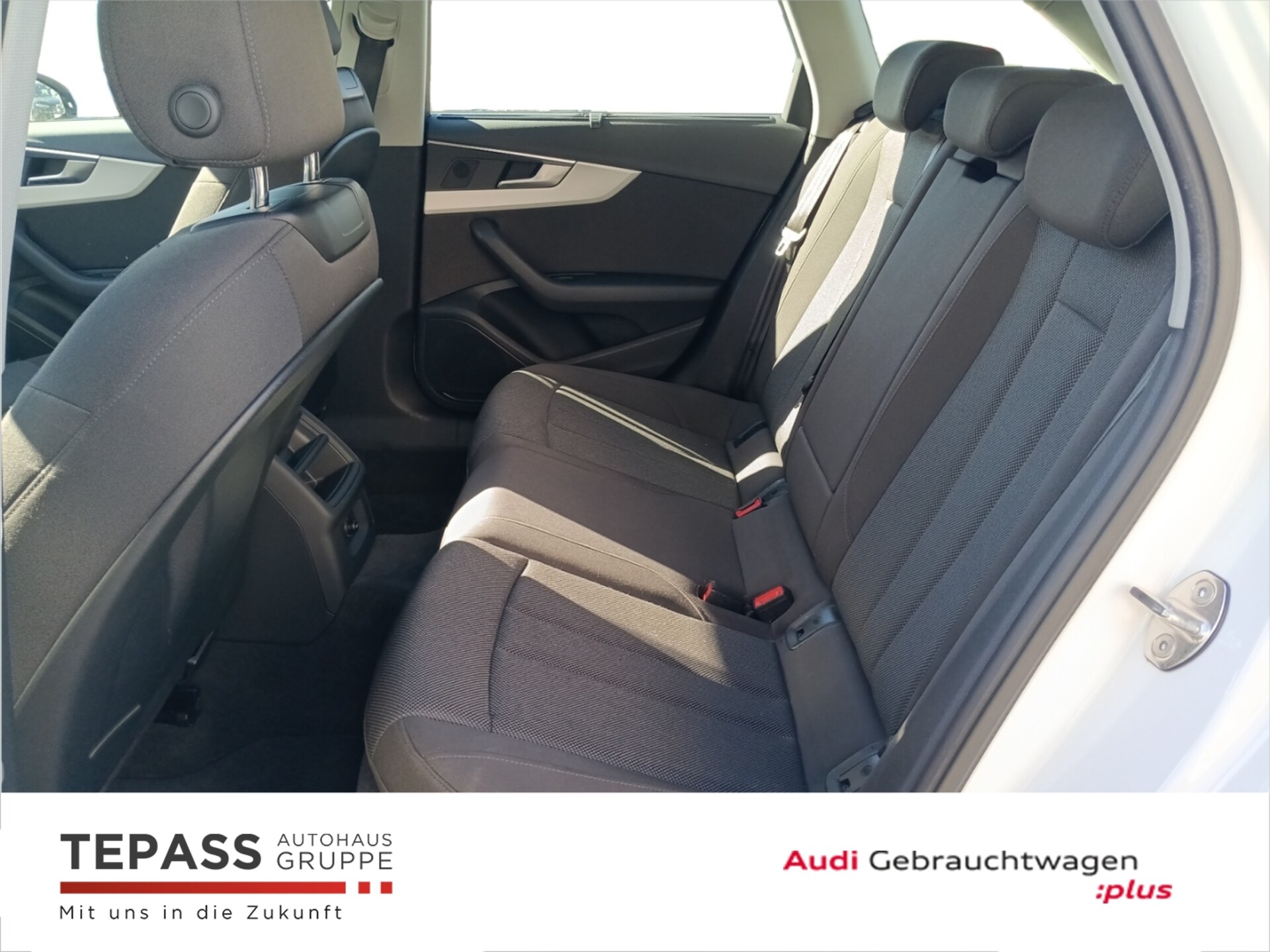 Audi A4 Avant S line