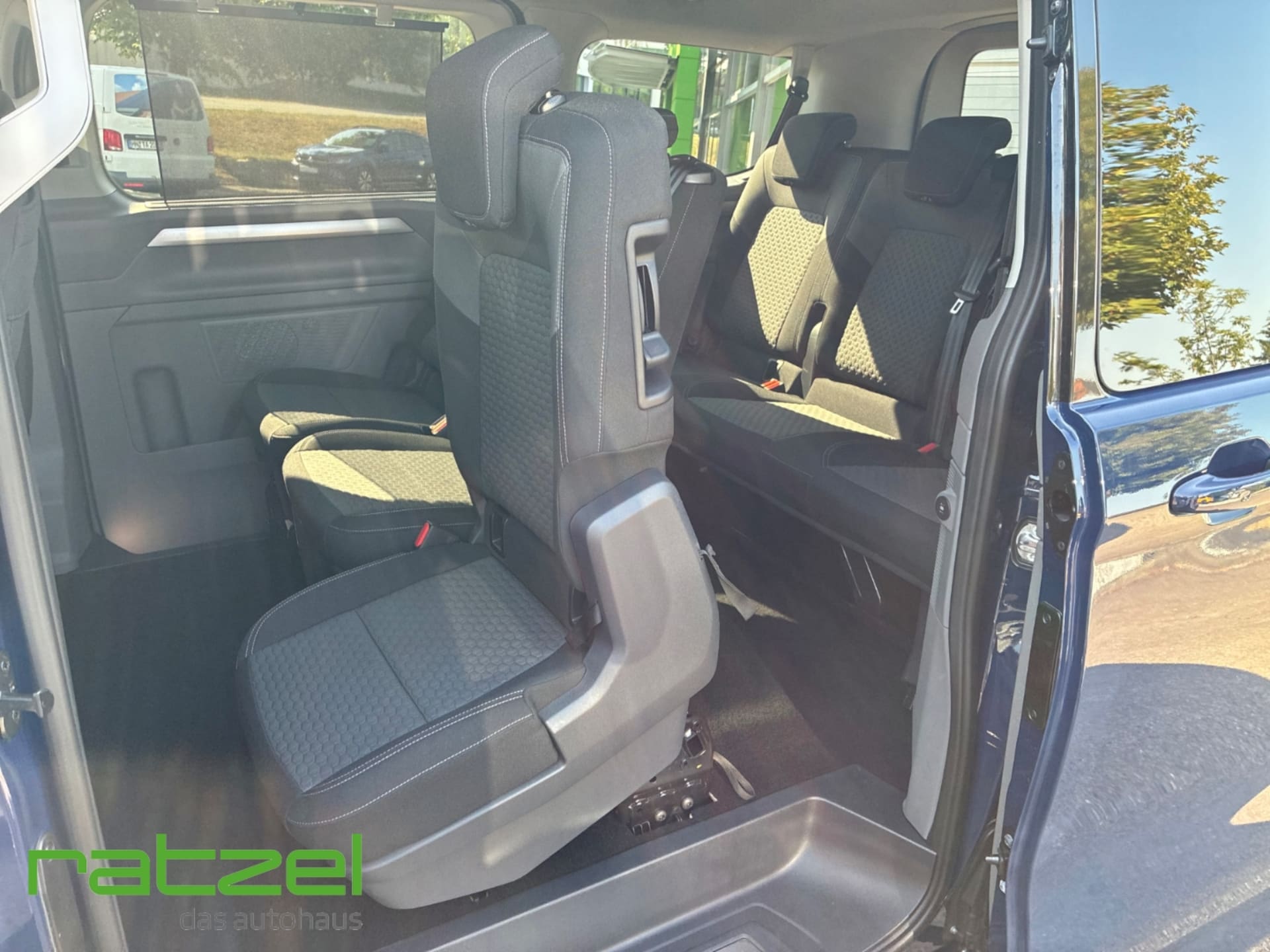 Volkswagen Caravelle Style