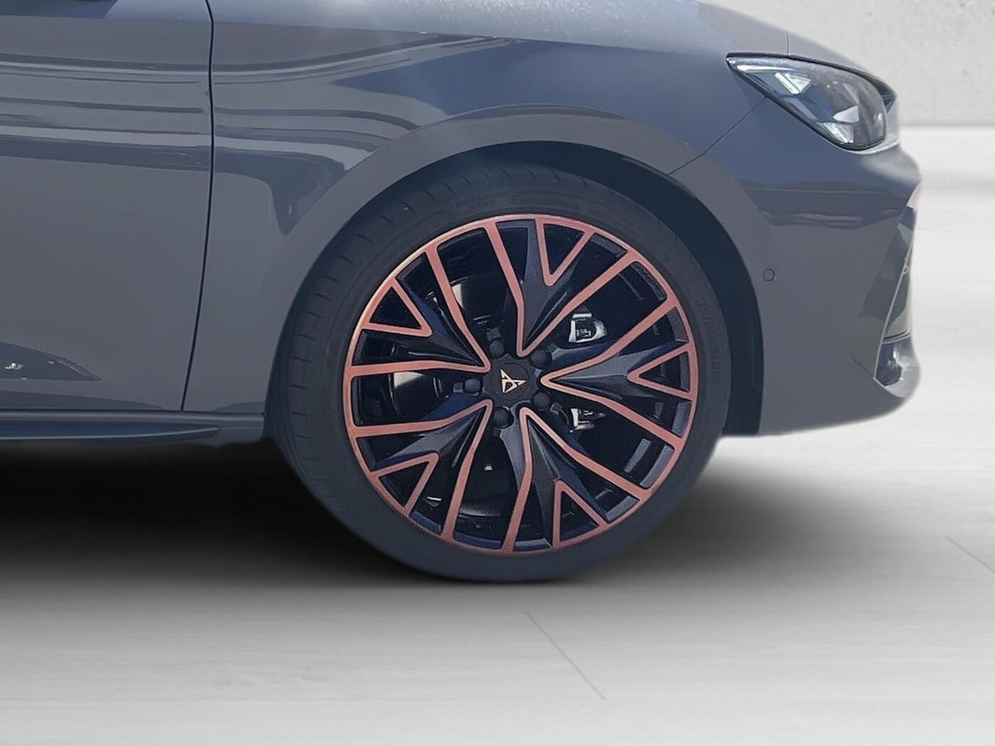 CUPRA Leon Sportstourer 1.5 eTSI DSG 110 kW (150 CV) — photo 8
