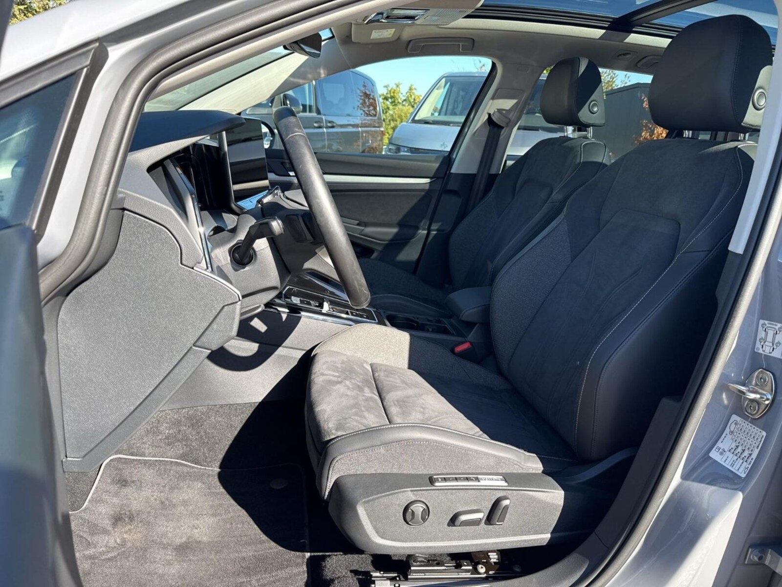 Volkswagen Golf Variant – Bild 13