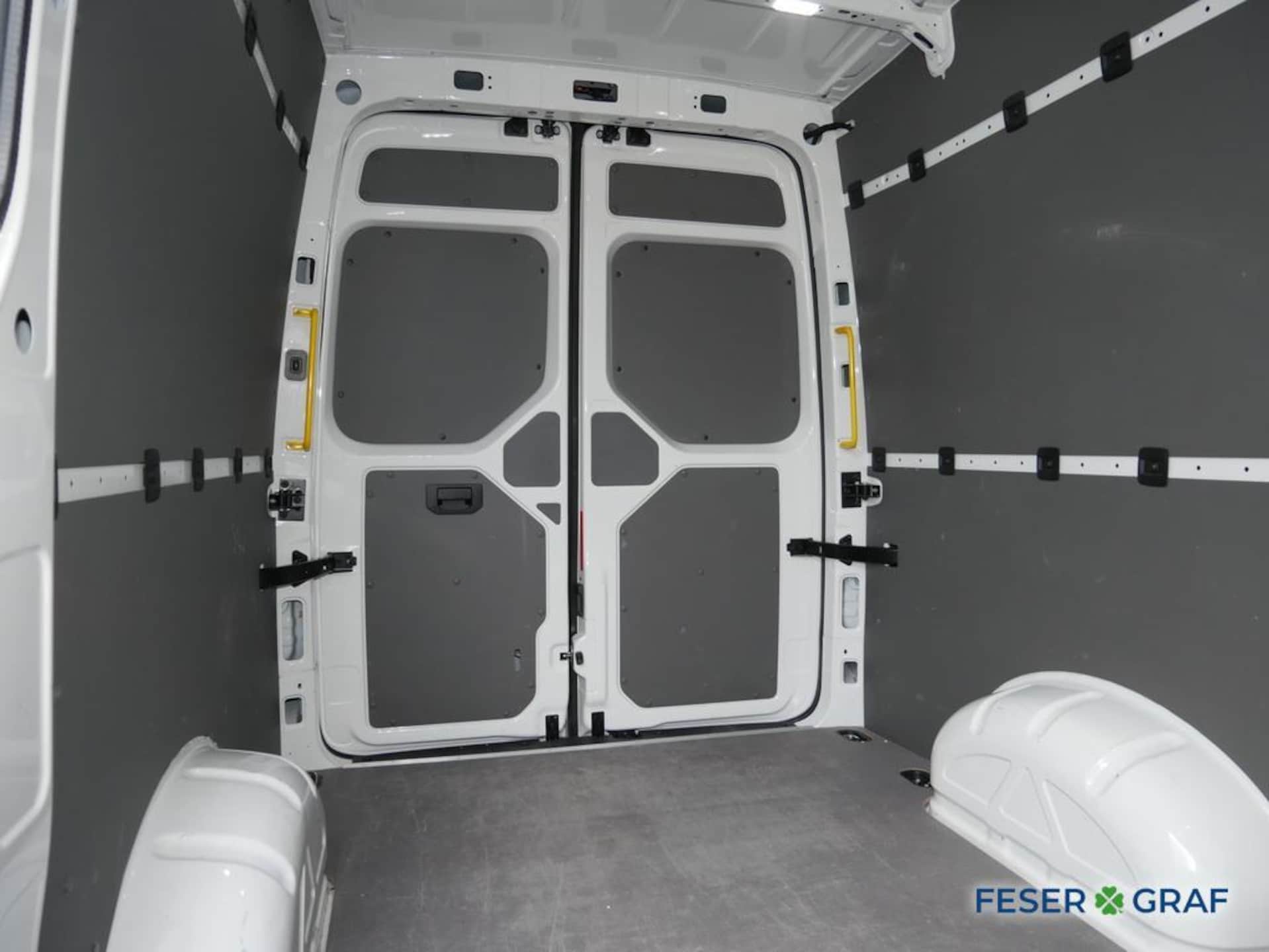 Volkswagen Crafter Kasten mittlerer Radstand