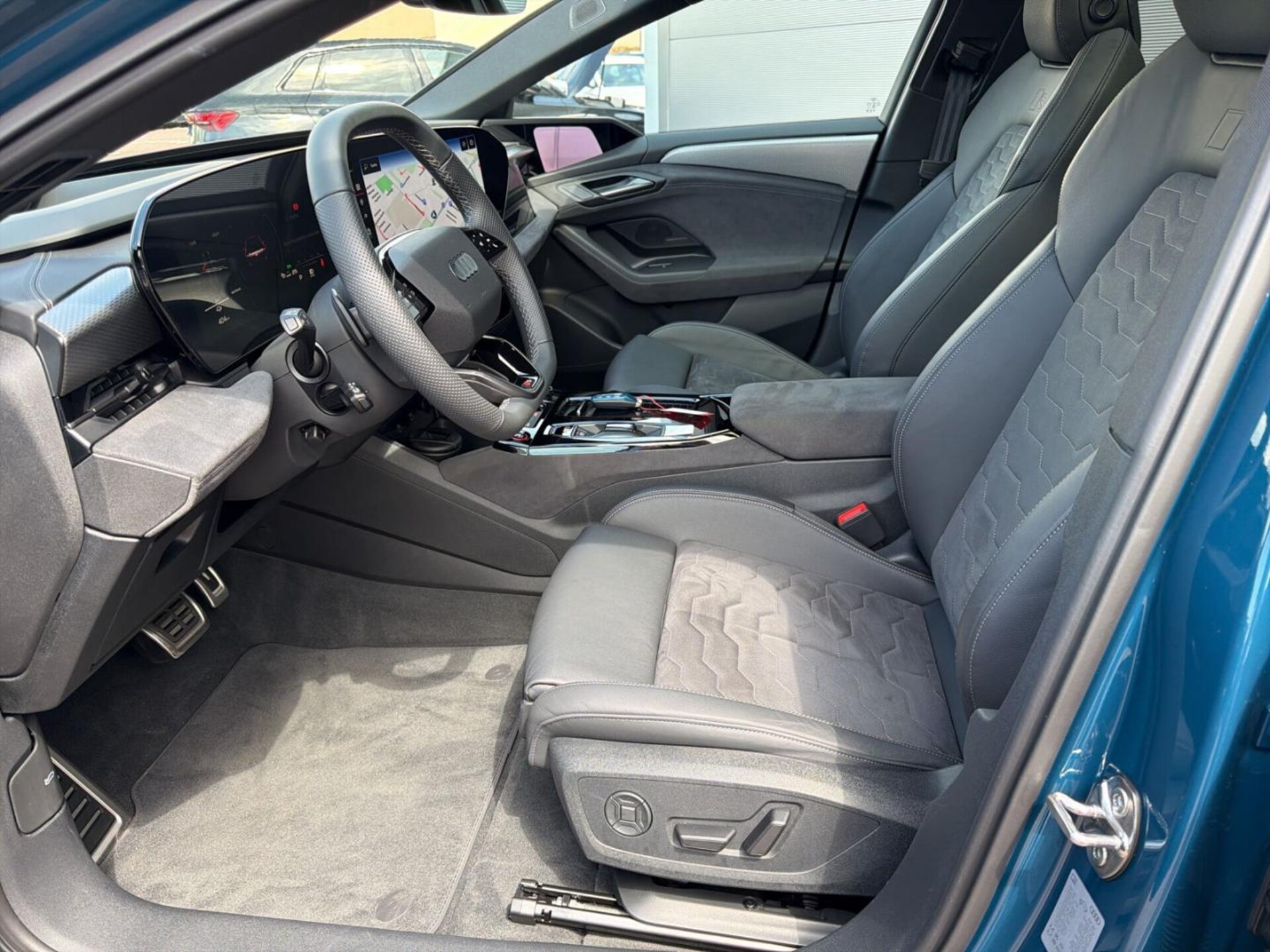 Audi A6 Avant e-tron edition one