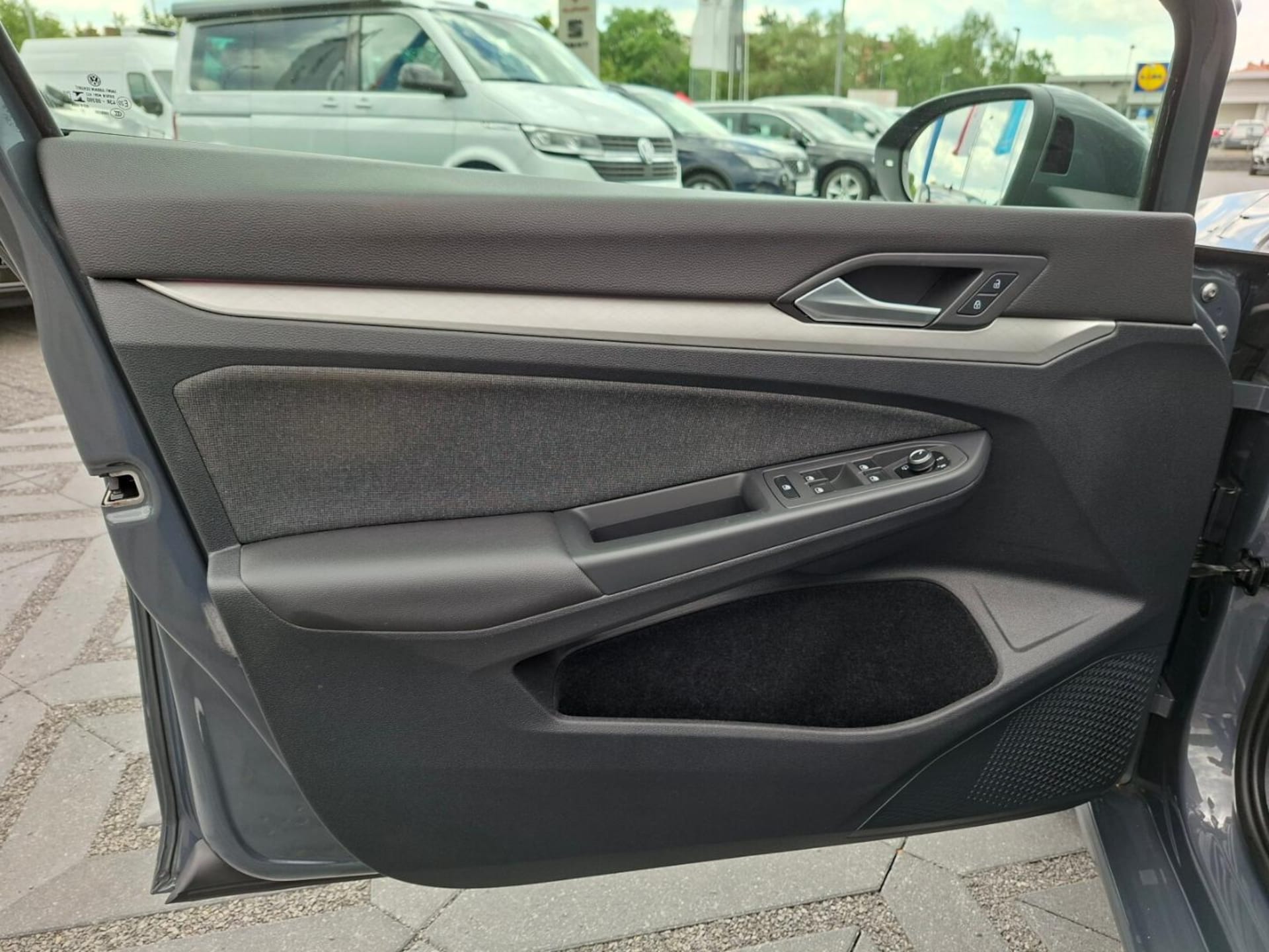 Volkswagen Golf Variant Life