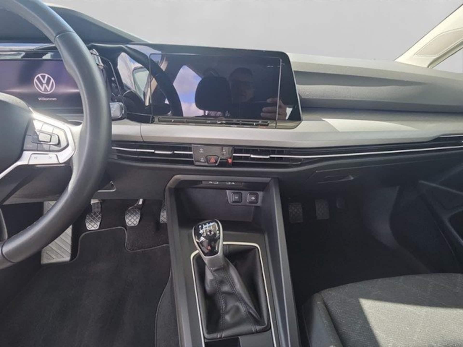 Volkswagen Golf Life