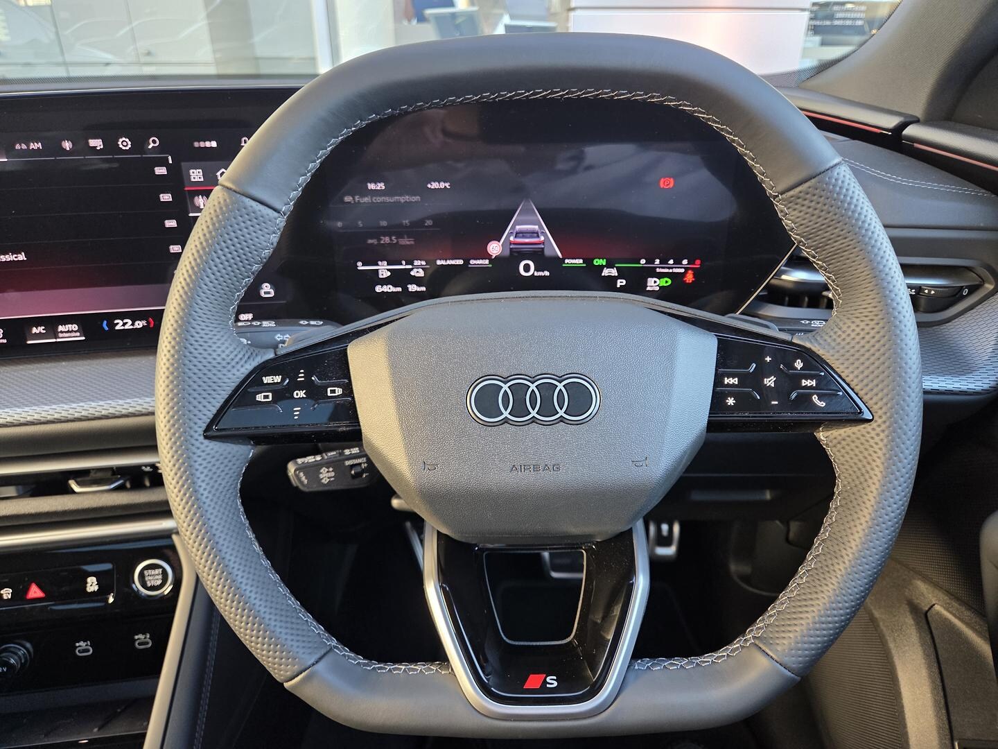 Image about Audi Q5 SUV e-hybrid quattro S tronic