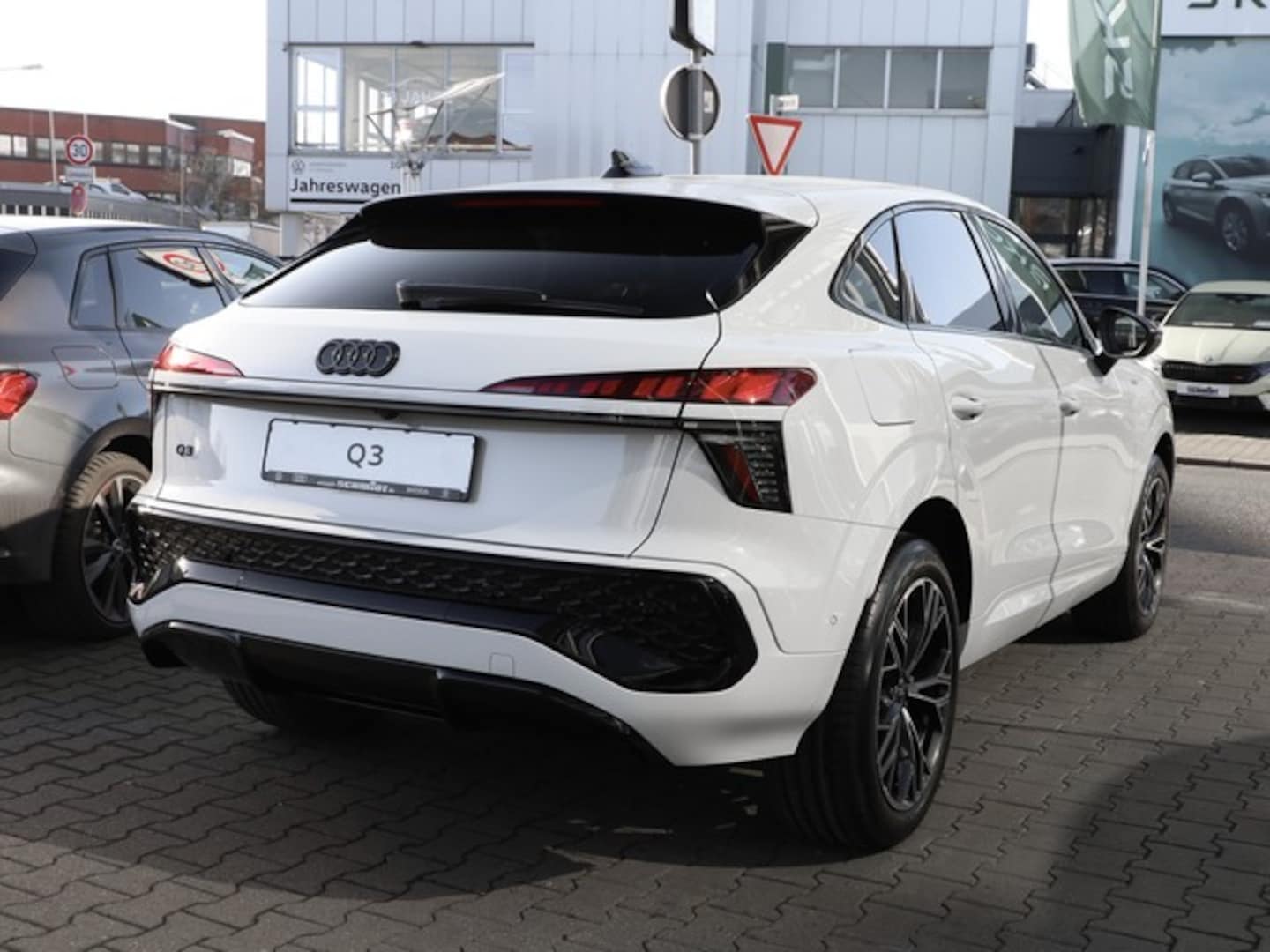 Bild über Audi Q3 Sportback TDI 110 kW S tronic - für weitere Informationen kontaktieren Sie den Audi Partner