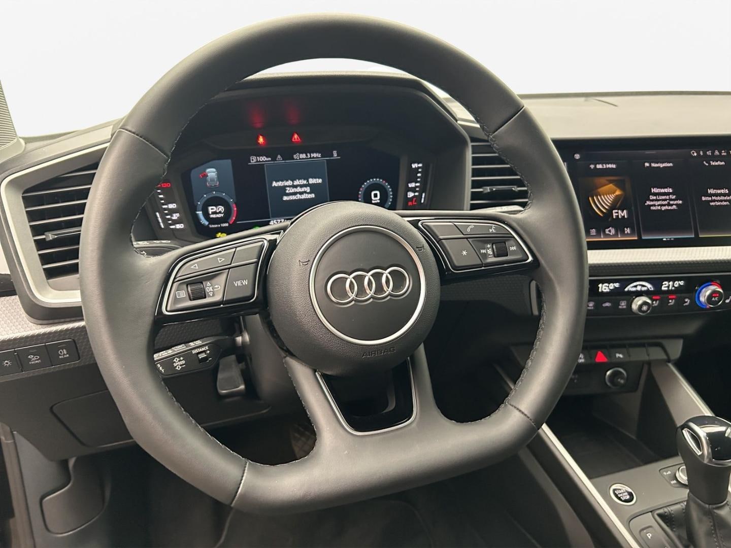 Bild über Audi A1 Sportback S line 25 TFSI S tronic - für weitere Informationen kontaktieren Sie den Audi Partner