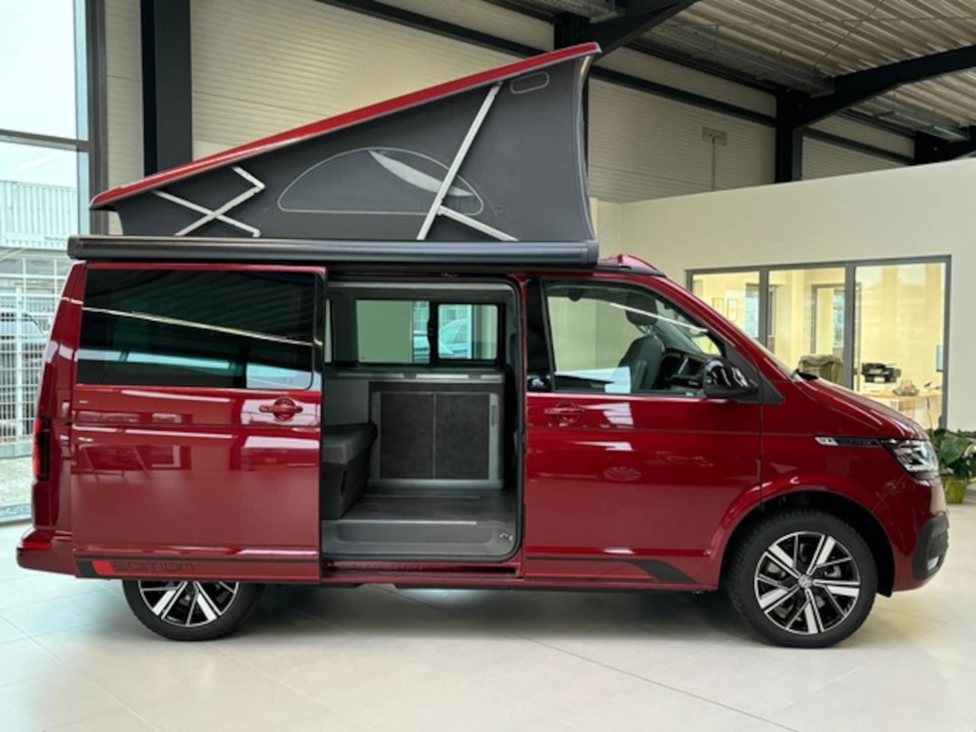 Volkswagen T6.1 California Ocean