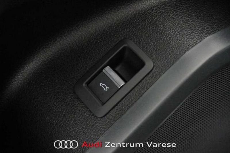 Immagine di Audi Q5 Sportback S line 40 TDI quattro 150 kW (204 CV) S tronic - Vista: for more details contact your dealer