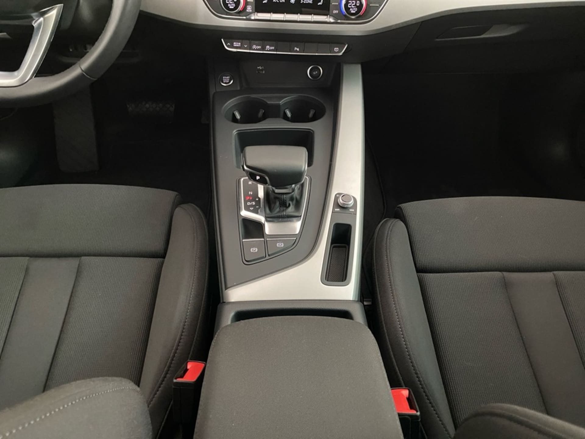Audi A4 Avant S line