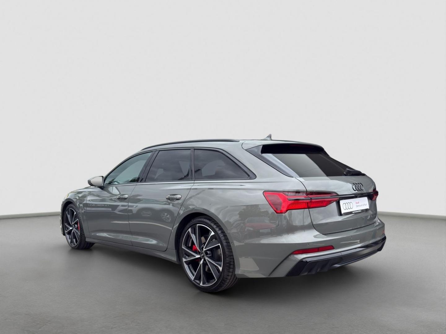 Bild über Audi S6 Avant TDI quattro tiptronic - für weitere Informationen kontaktieren Sie den Audi Partner