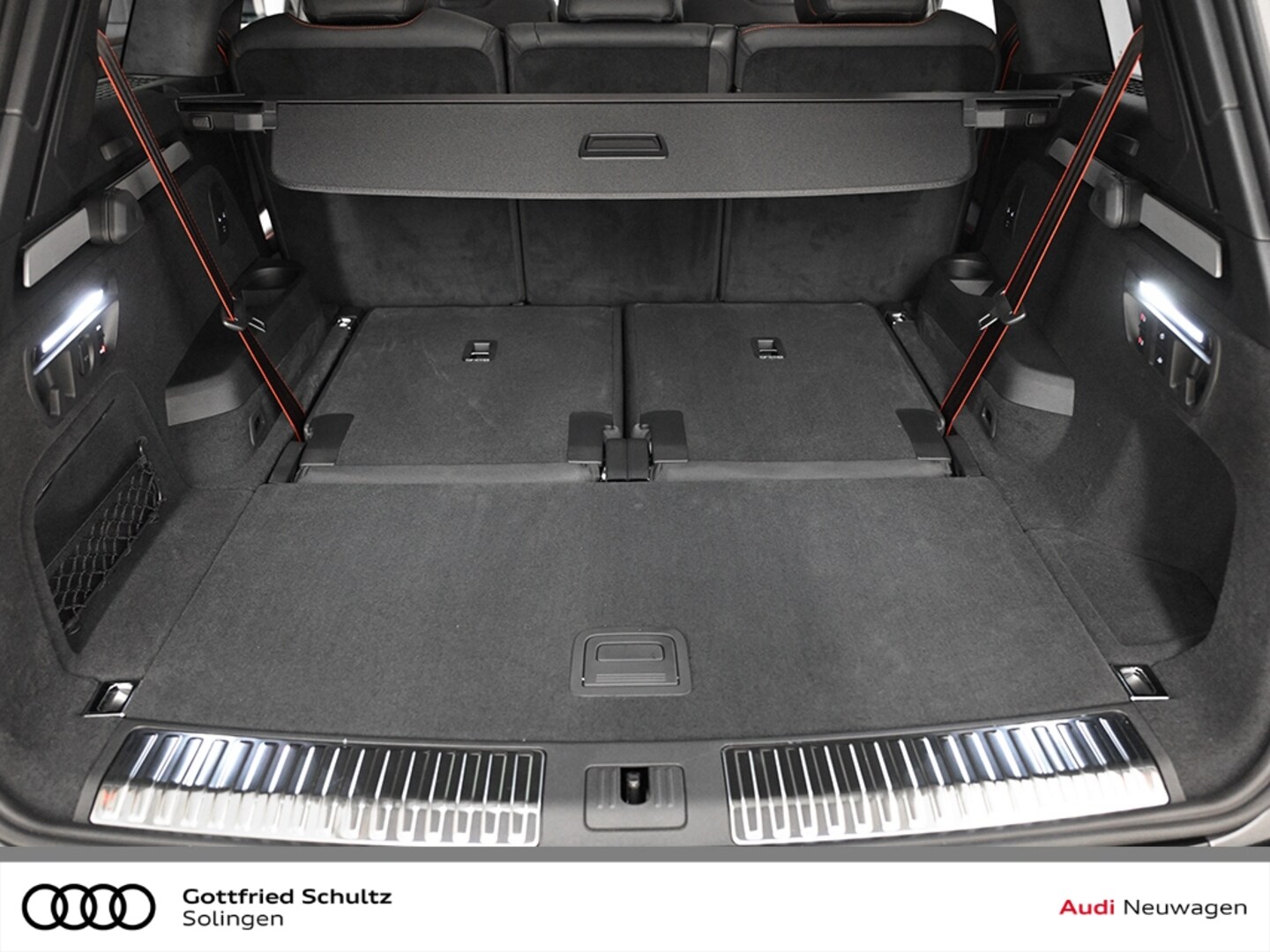 Bild über Audi Q7 SUV TDI quattro 220 kW tiptronic - für weitere Informationen kontaktieren Sie den Audi Partner