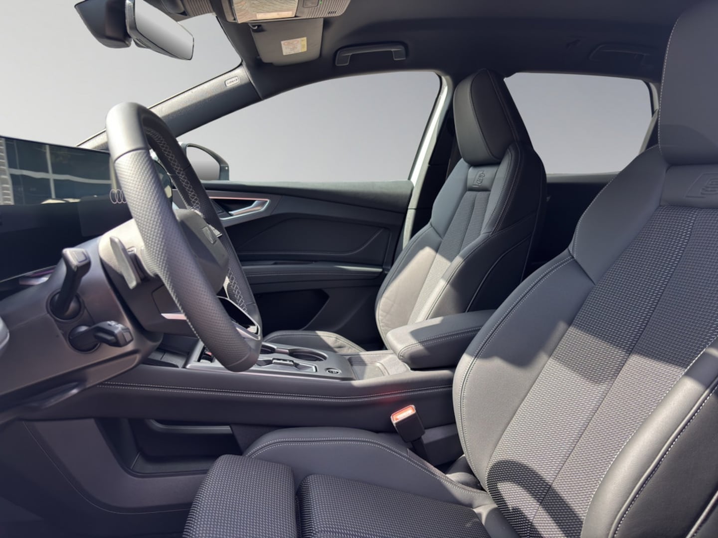 Bild über Audi Q4 SUV e-tron e-tron performance 210 kW - für weitere Informationen kontaktieren Sie den Audi Partner