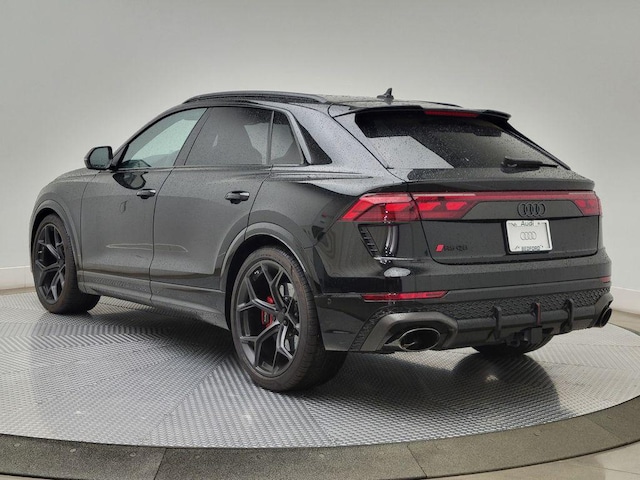 2026 Audi RS Q8 SUV performance